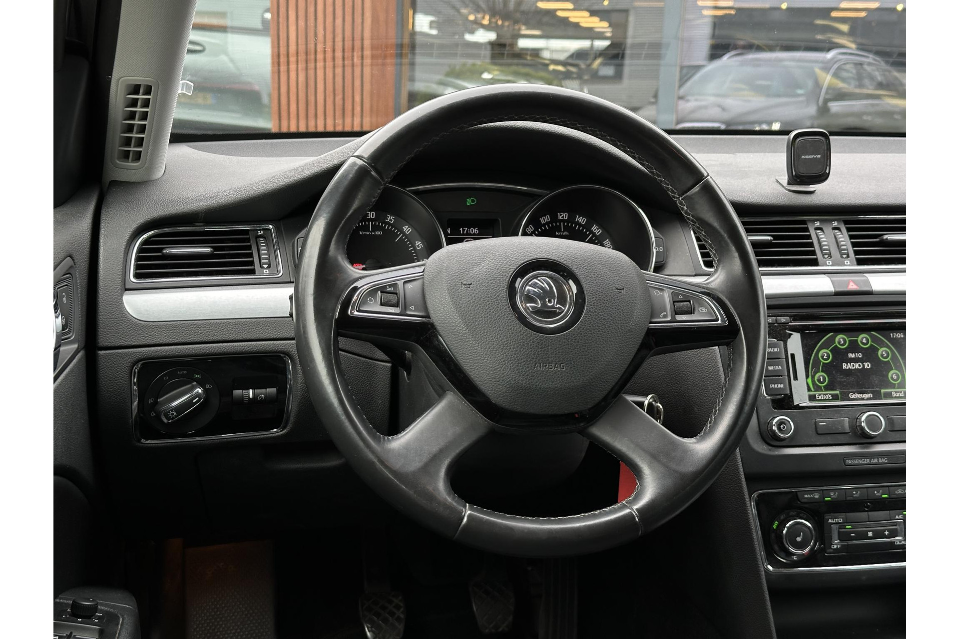 Škoda Superb Combi 1.6 TDI Sprint Pro 2014 Magnetic brown metallic 8