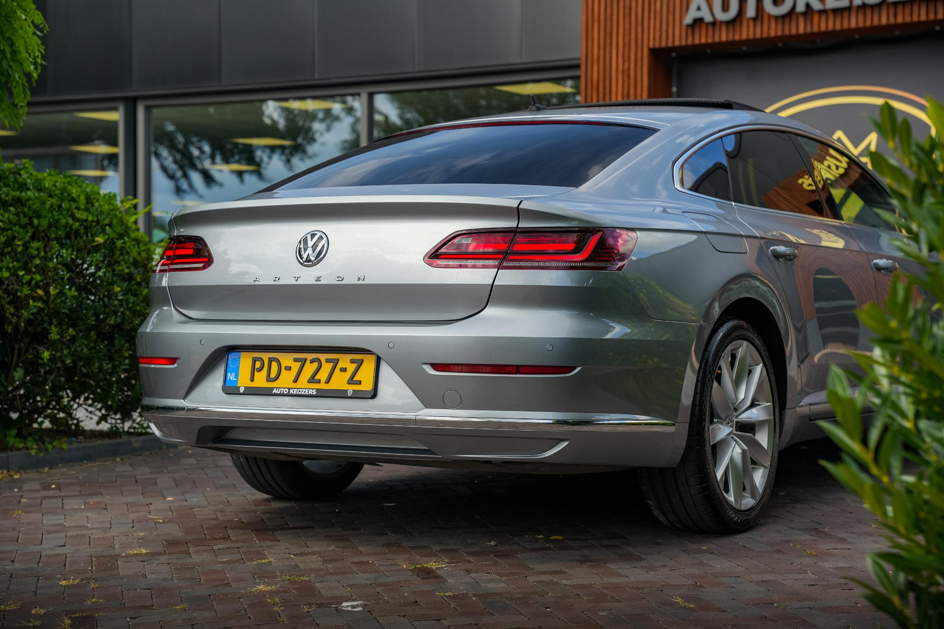 Volkswagen Arteon 2.0 TDI Elegance Business 2017 Pyrit silver 11