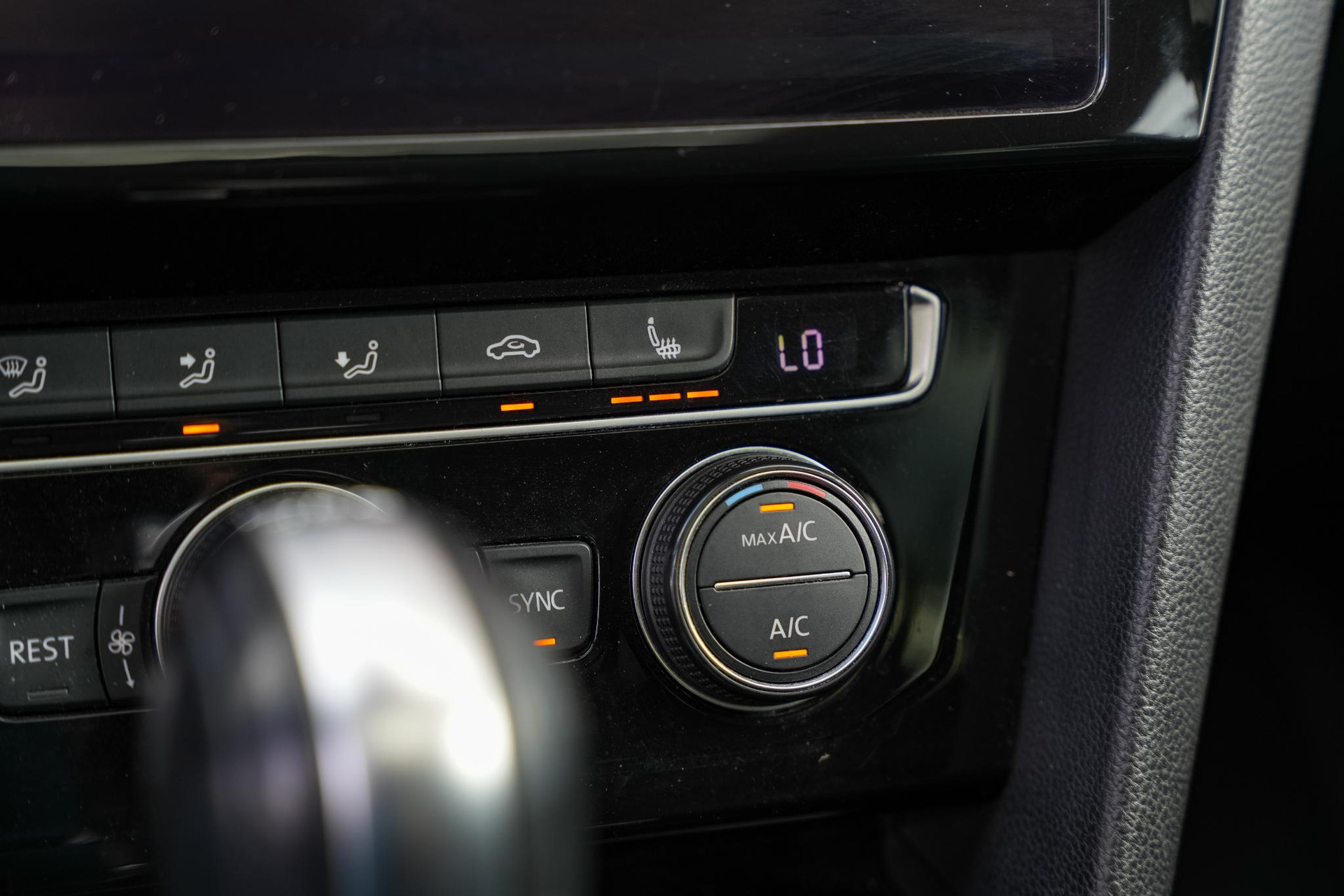 Volkswagen Arteon 2.0 TDI Elegance Business 2017 Pyrit silver 17