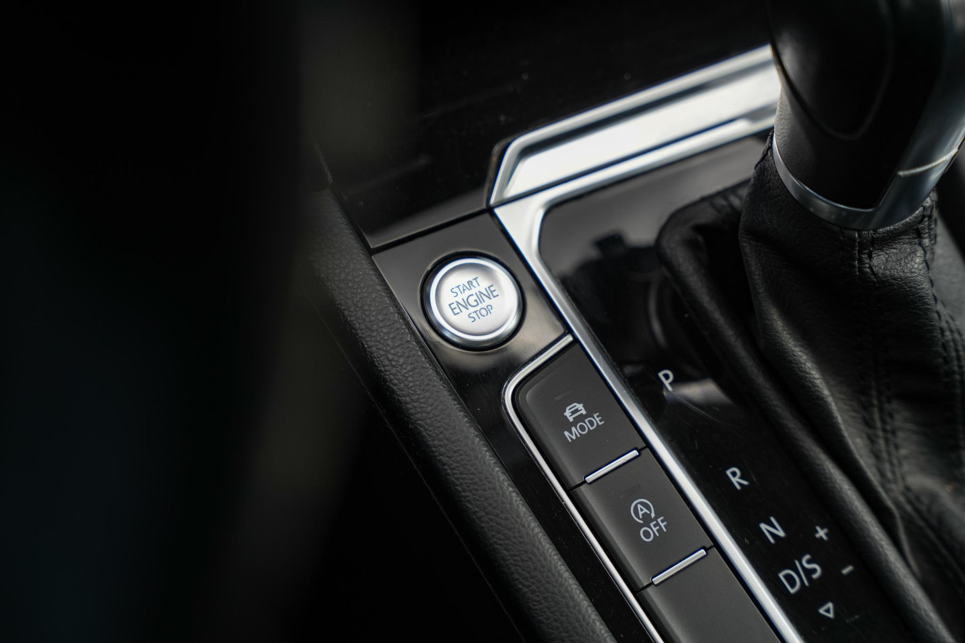 Volkswagen Arteon 2.0 TDI Elegance Business 2017 Pyrit silver 22