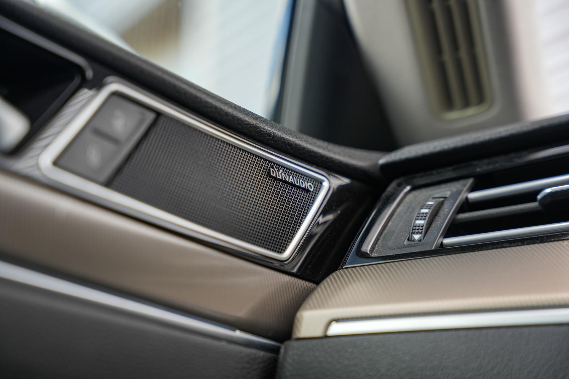 Volkswagen Arteon 2.0 TDI Elegance Business 2017 Pyrit silver 26