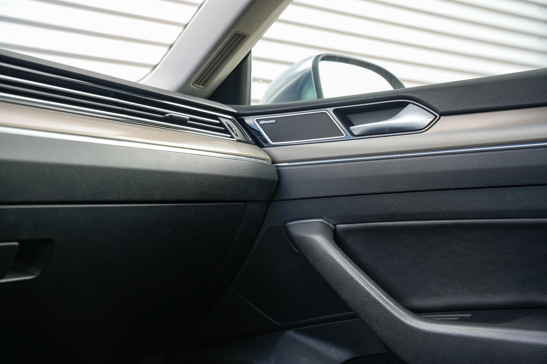 Volkswagen Arteon 2.0 TDI Elegance Business 2017 Pyrit silver 27