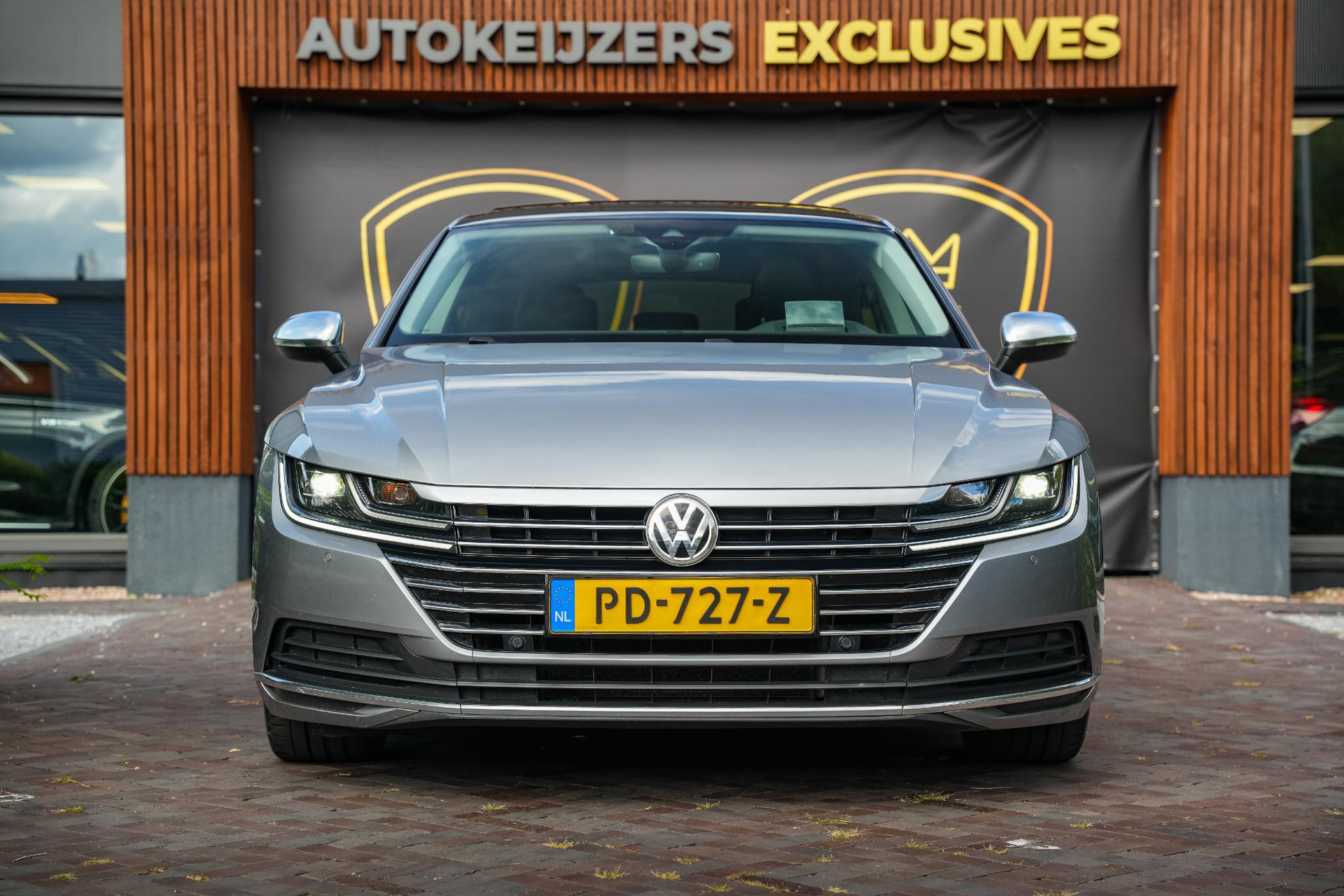 Volkswagen Arteon 2.0 TDI Elegance Business 2017 Pyrit silver 3