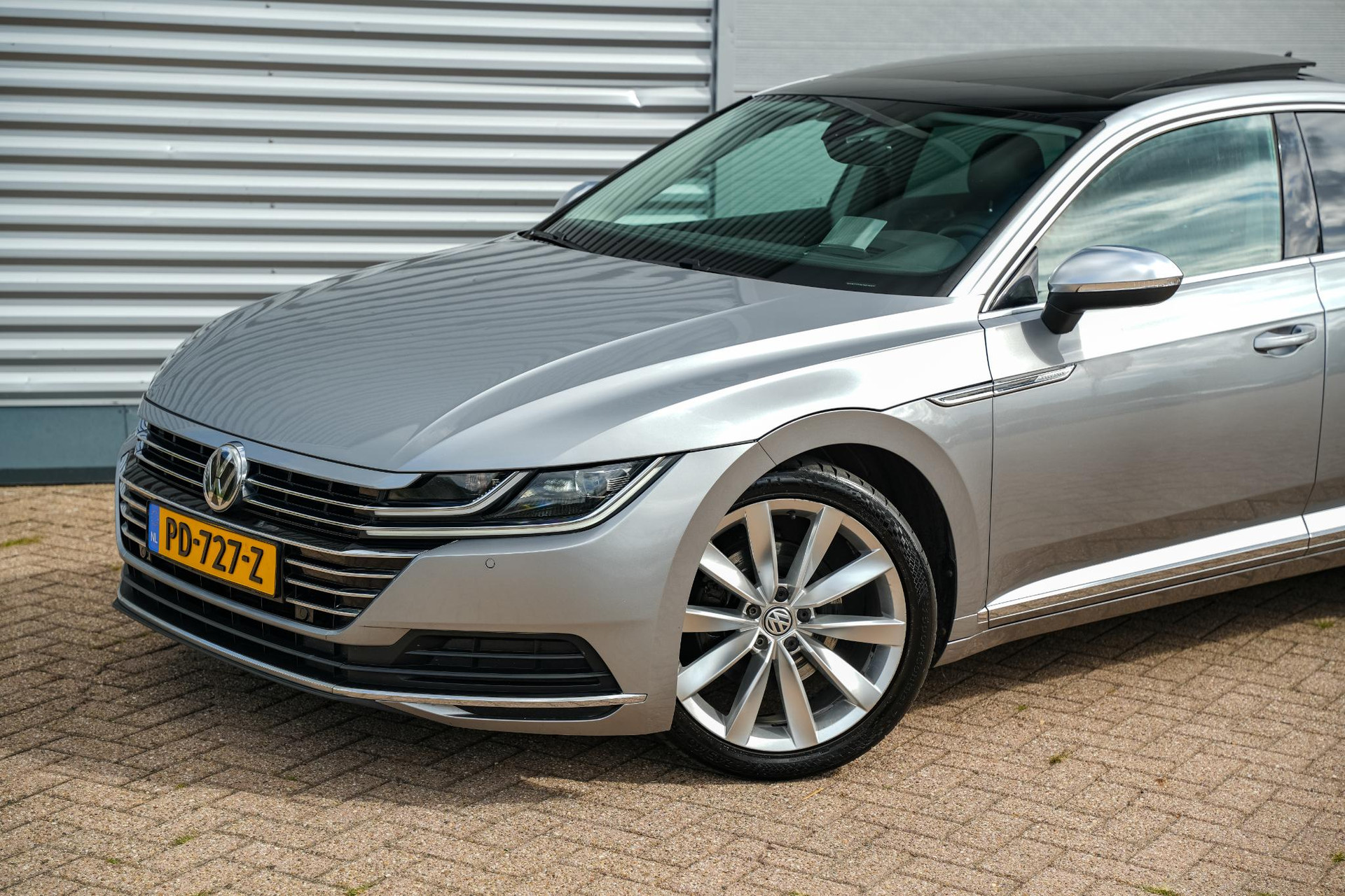 Volkswagen Arteon 2.0 TDI Elegance Business 2017 Pyrit silver 33