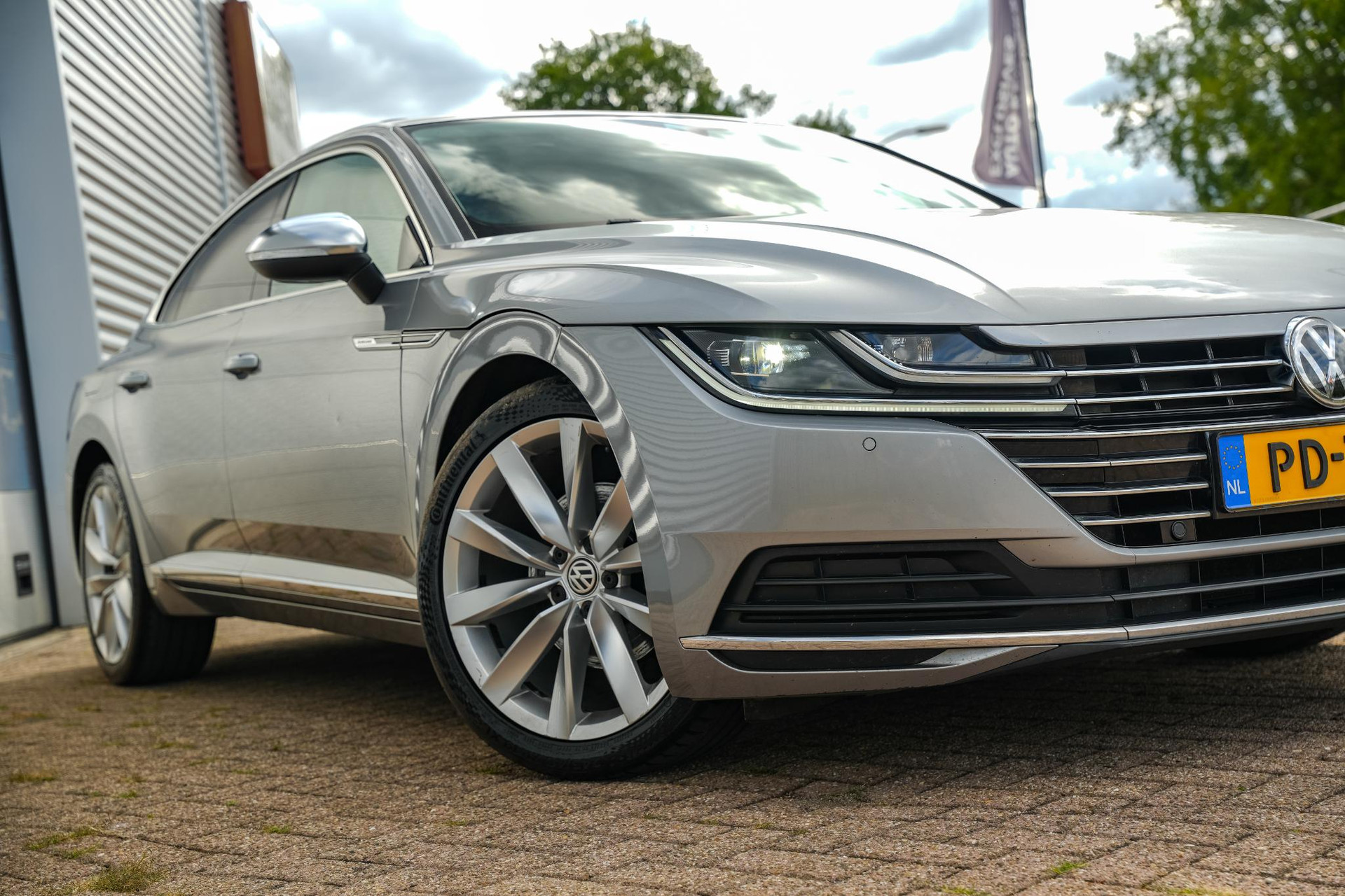 Volkswagen Arteon 2.0 TDI Elegance Business 2017 Pyrit silver 37