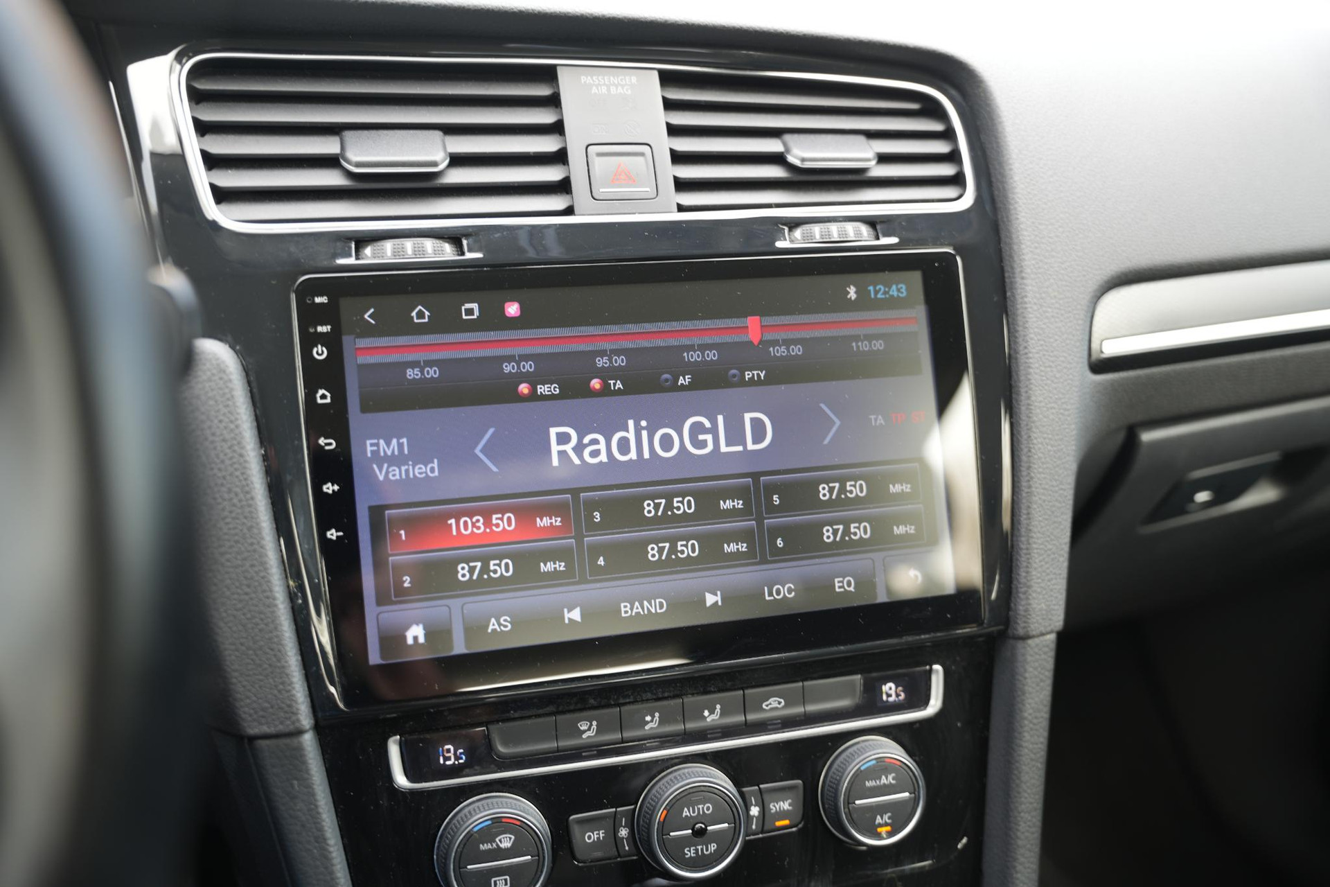 Volkswagen Golf 1.2 TSI Highline 2013 Oryx white pearl 18