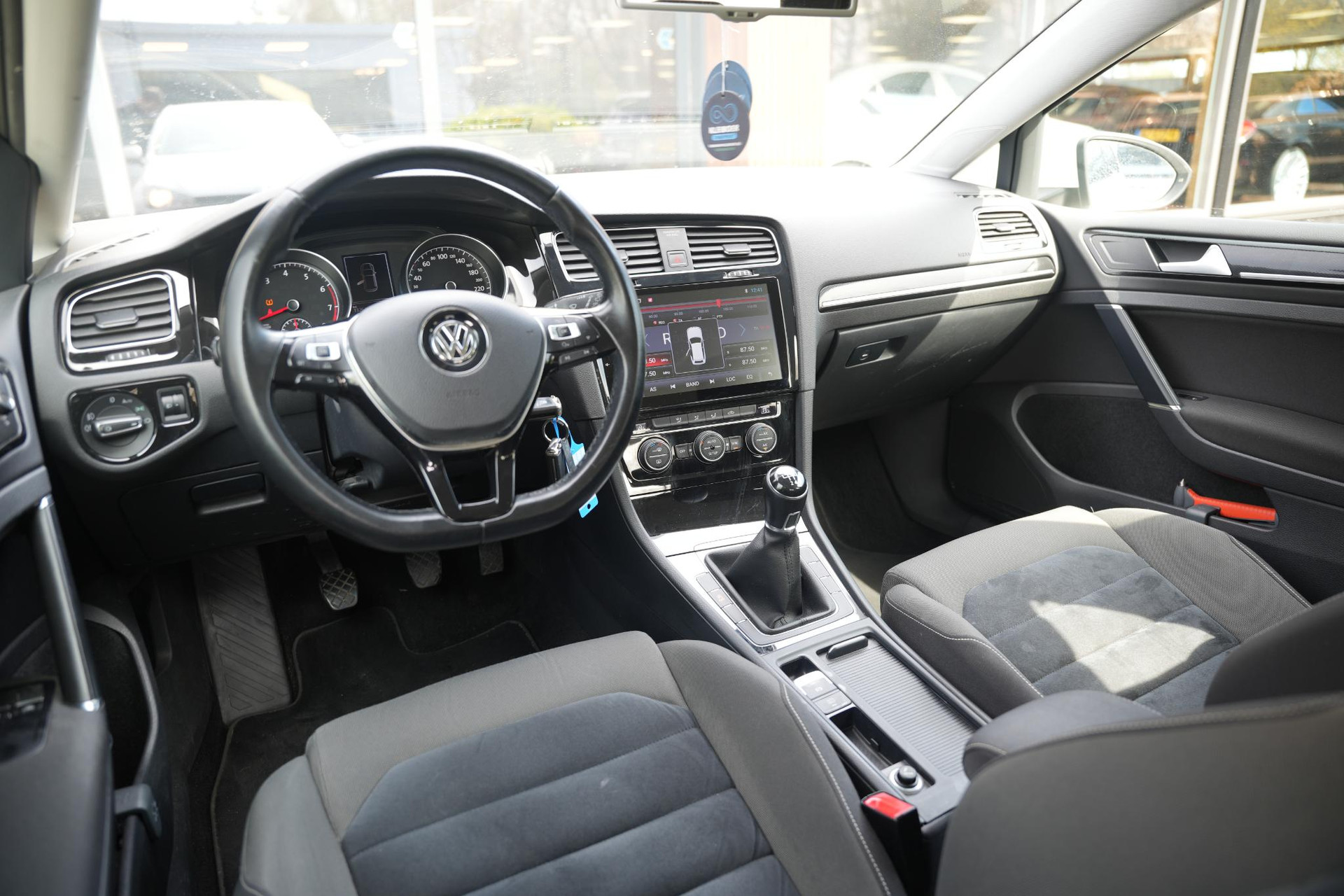 Volkswagen Golf 1.2 TSI Highline 2013 Oryx white pearl 2