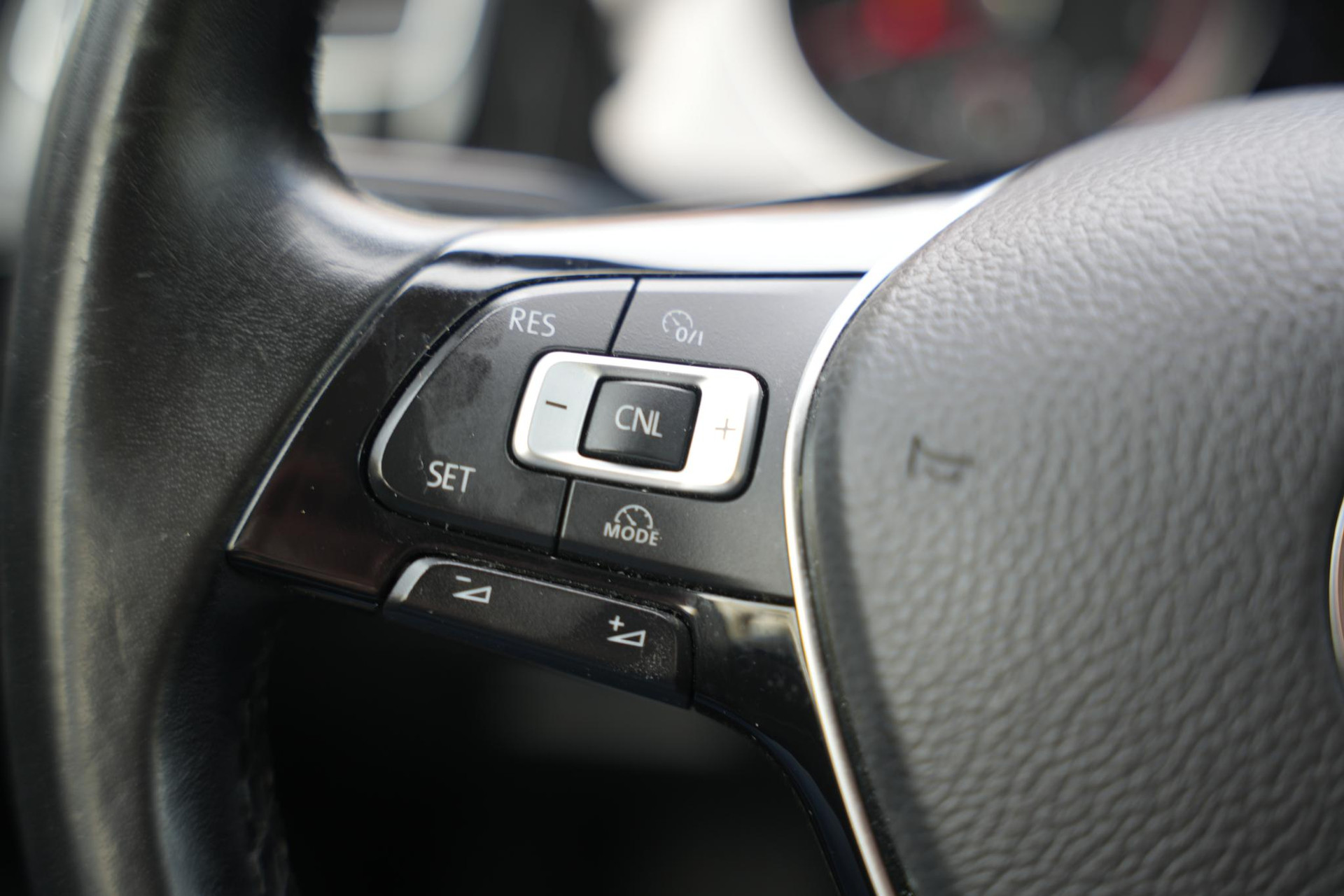 Volkswagen Golf 1.2 TSI Highline 2013 Oryx white pearl 22