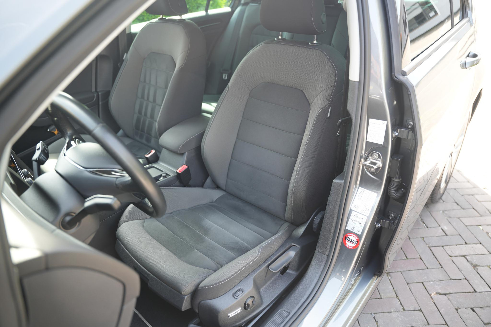 Volkswagen Golf 1.4 TSI Highline 2017 Indium grey metallic 13