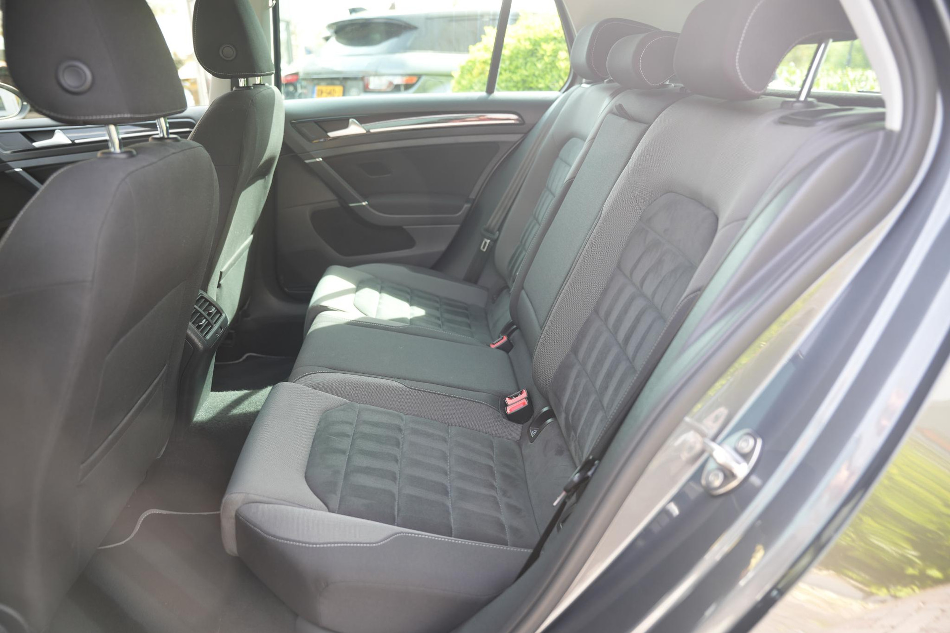 Volkswagen Golf 1.4 TSI Highline 2017 Indium grey metallic 14