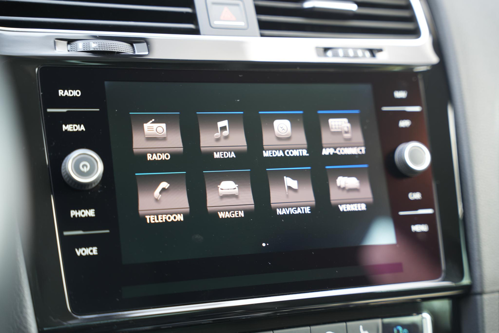 Volkswagen Golf 1.4 TSI Highline 2017 Indium grey metallic 22