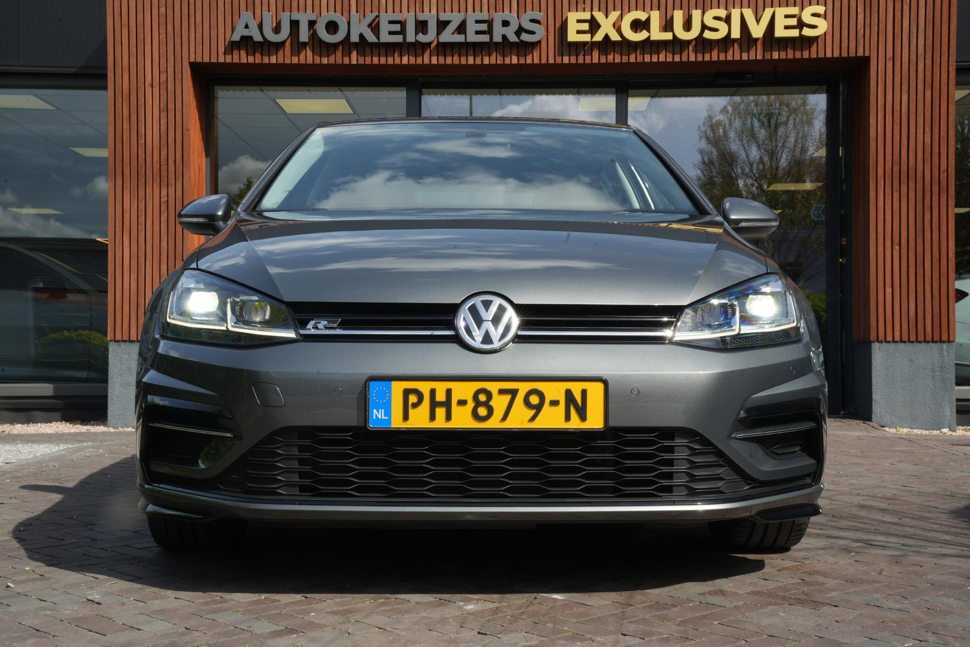 Volkswagen Golf 1.4 TSI Highline 2017 Indium grey metallic 3