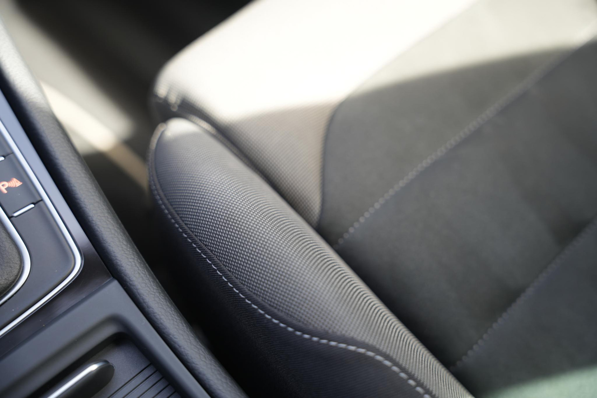 Volkswagen Golf 1.4 TSI Highline 2017 Indium grey metallic 33