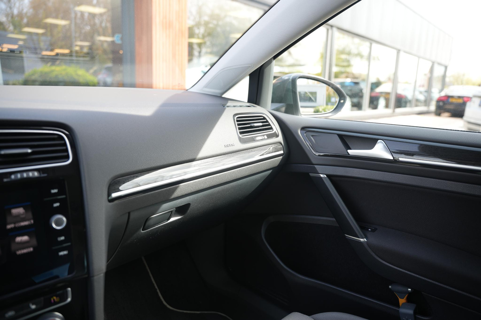 Volkswagen Golf 1.4 TSI Highline 2017 Indium grey metallic 34