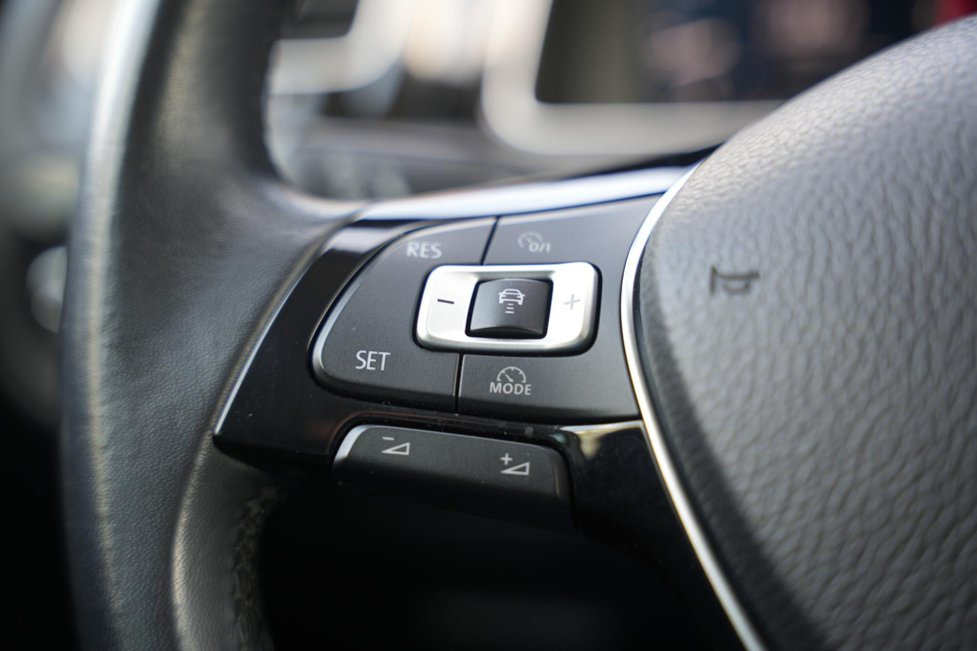 Volkswagen Golf 1.4 TSI Highline 2017 Indium grey metallic 35