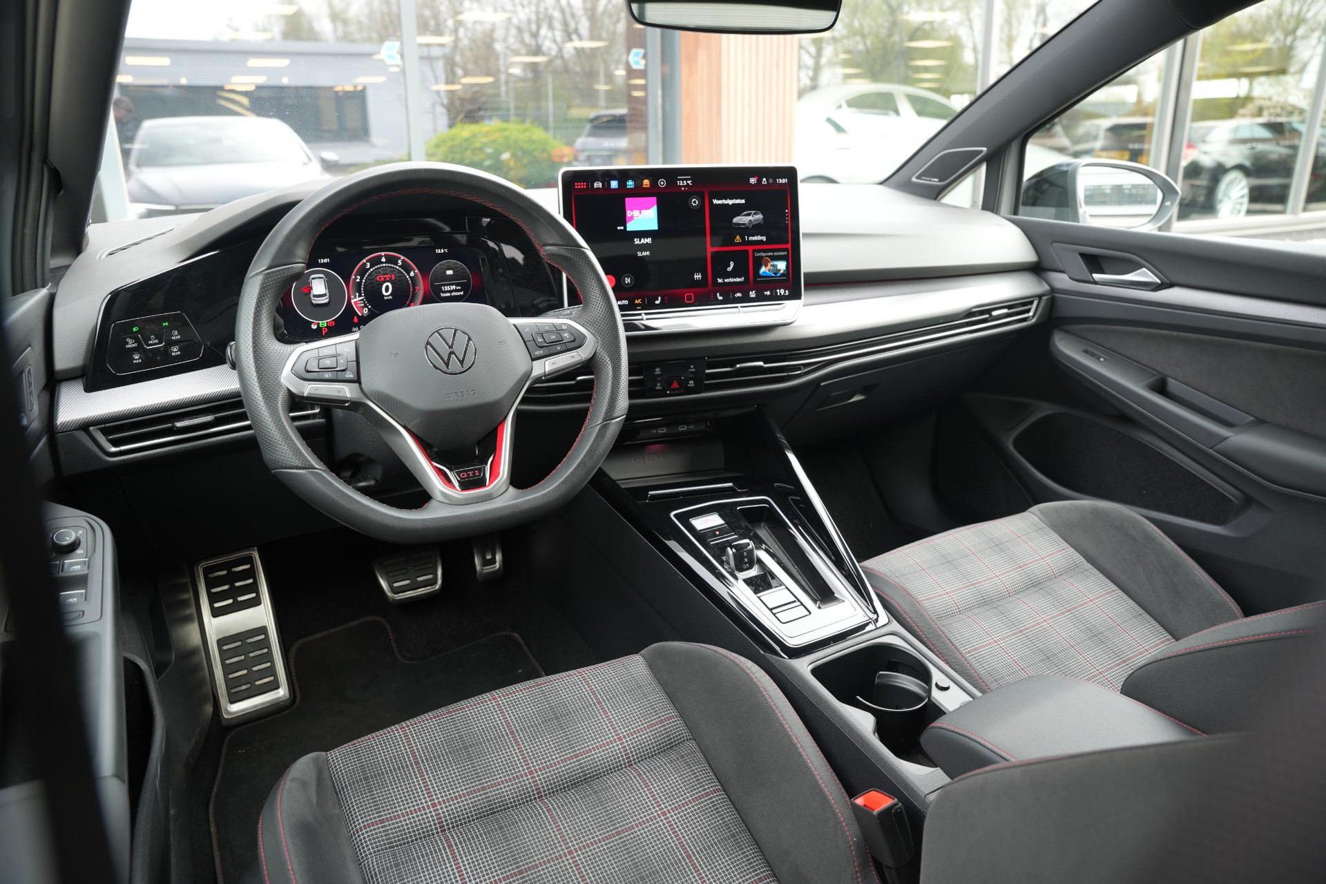 Volkswagen Golf 2.0 TSI GTI 2024 Moonstone grey (C2) 2