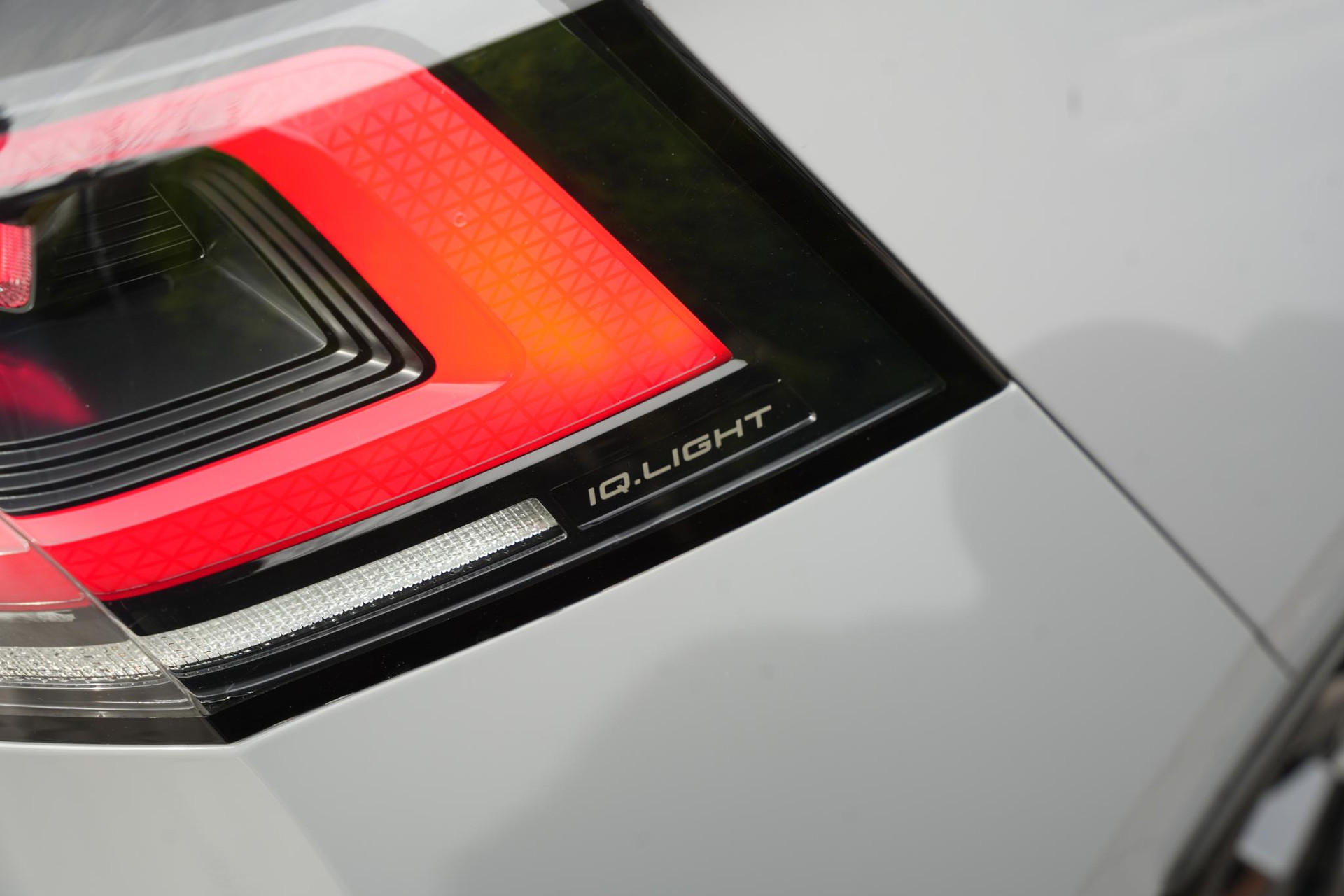 Volkswagen Golf 2.0 TSI GTI 2024 Moonstone grey (C2) 31