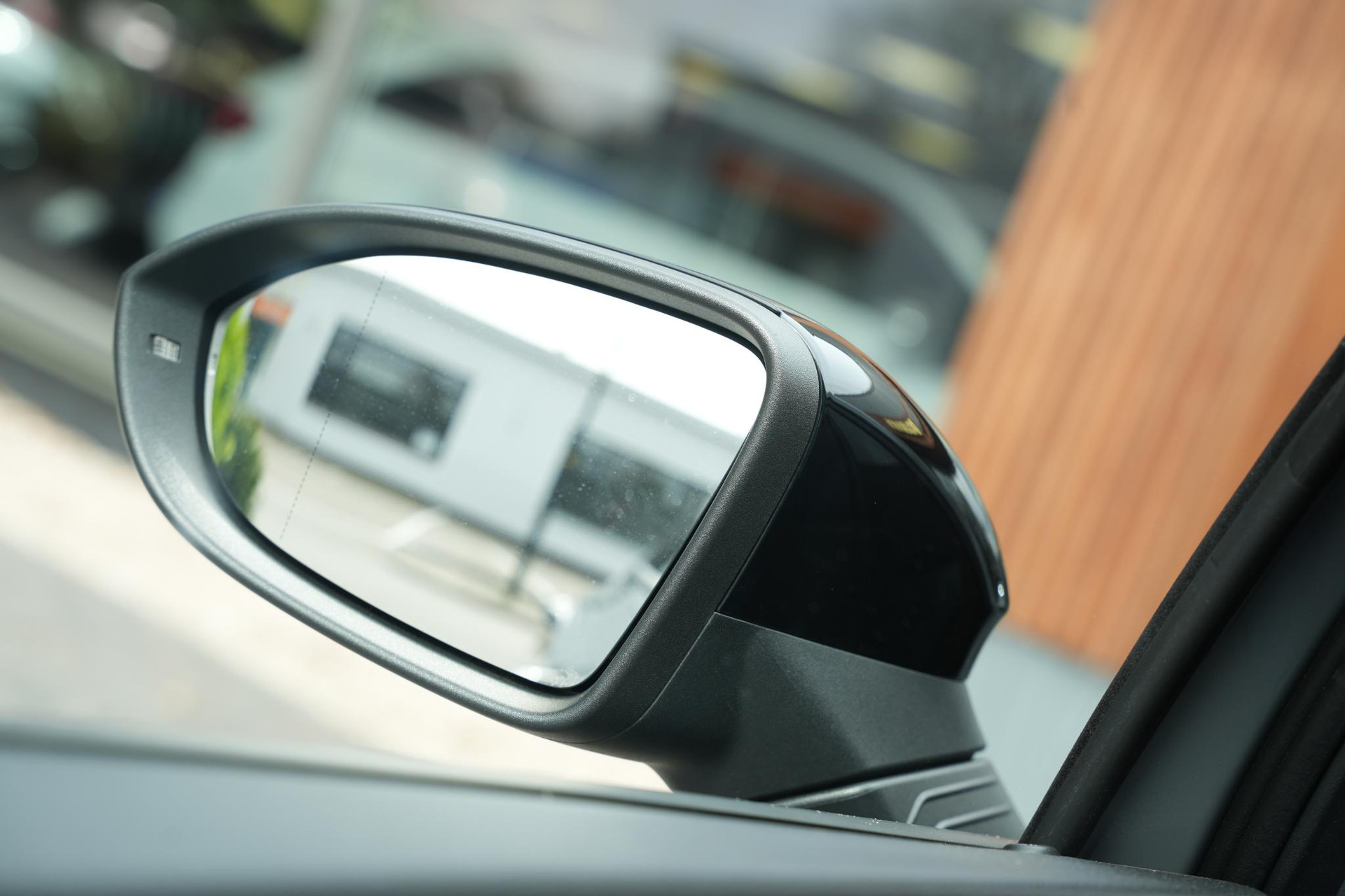 Volkswagen Golf 2.0 TSI GTI 2024 Moonstone grey (C2) 47