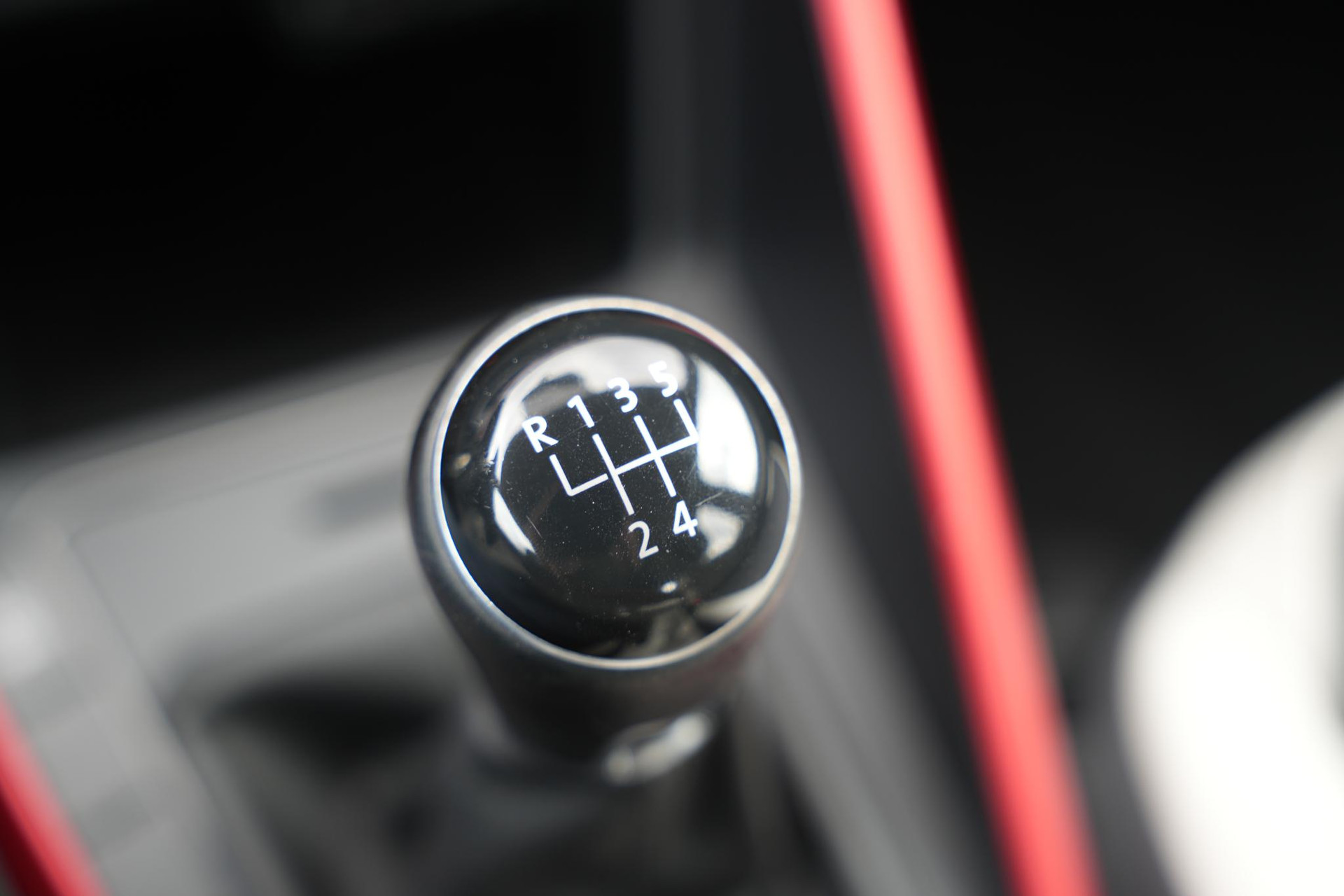 Volkswagen Polo 1.0 TSI Beats 2018 Deep black pearl 26