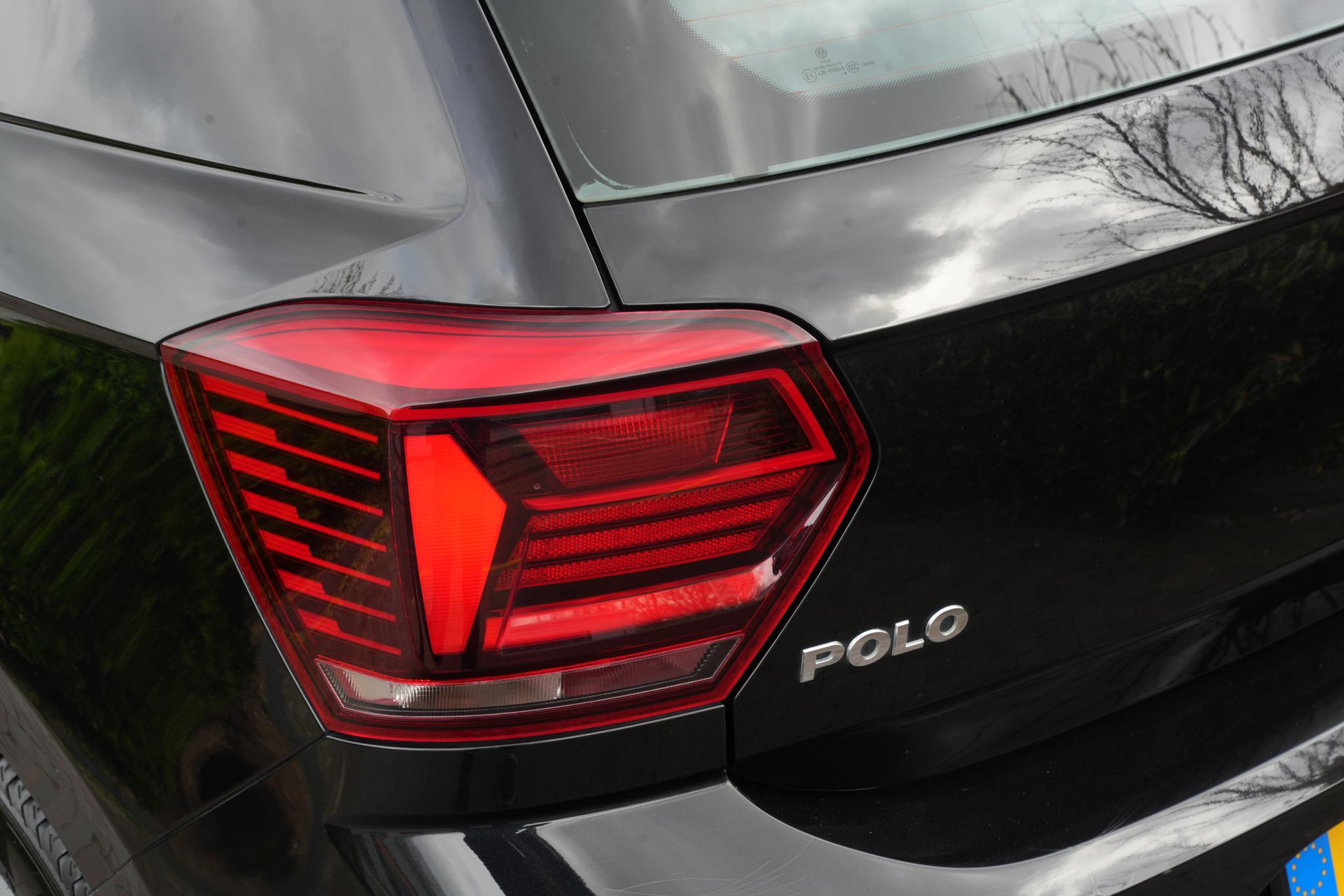 Volkswagen Polo 1.0 TSI Beats 2018 Deep black pearl 32