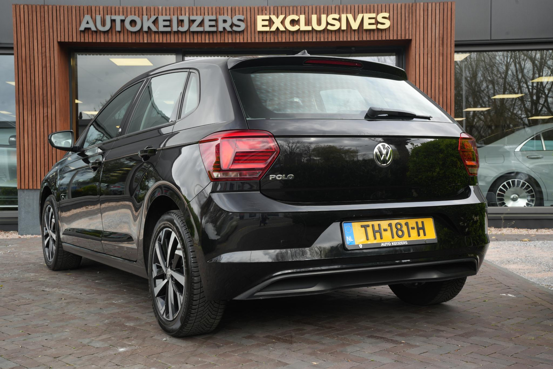 Volkswagen Polo 1.0 TSI Beats 2018 Deep black pearl 7