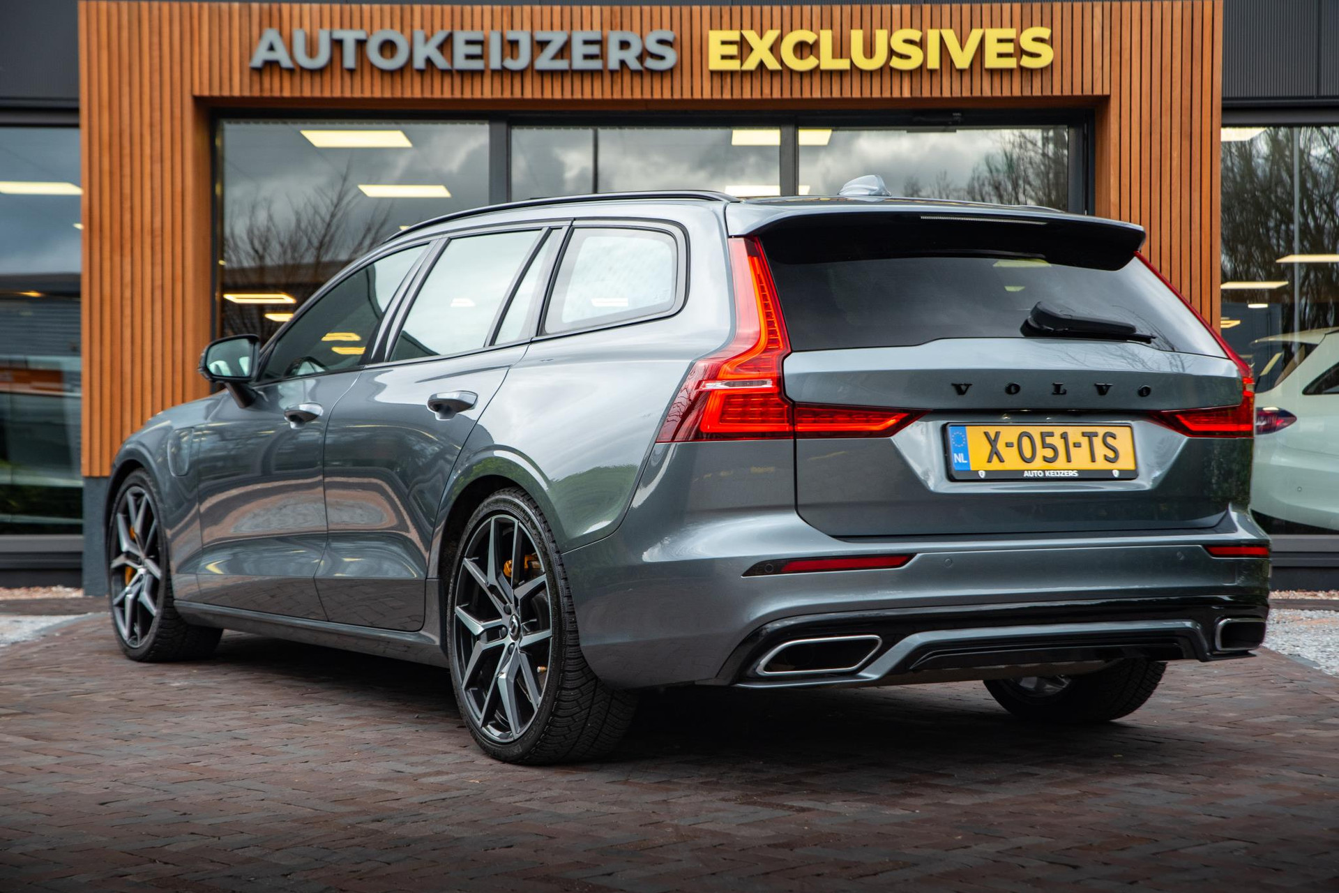 Volvo V60 2.0 T8 AWD Polestar Engineered 2021  3