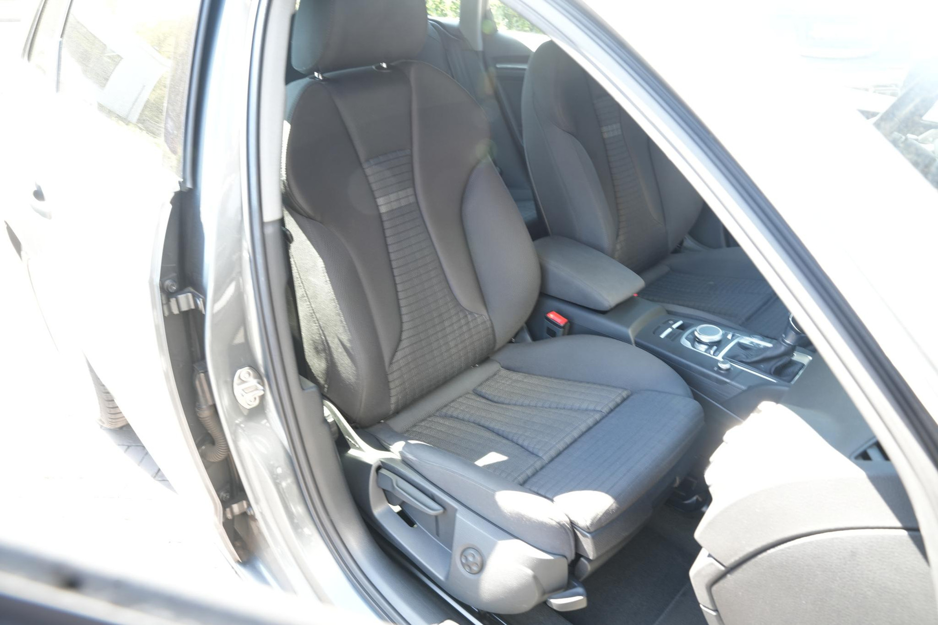 Audi A3 Sportback 1.4 TFSI CoD Design Pro Line Plus 2016 Monsoon grey metallic (0C) 36