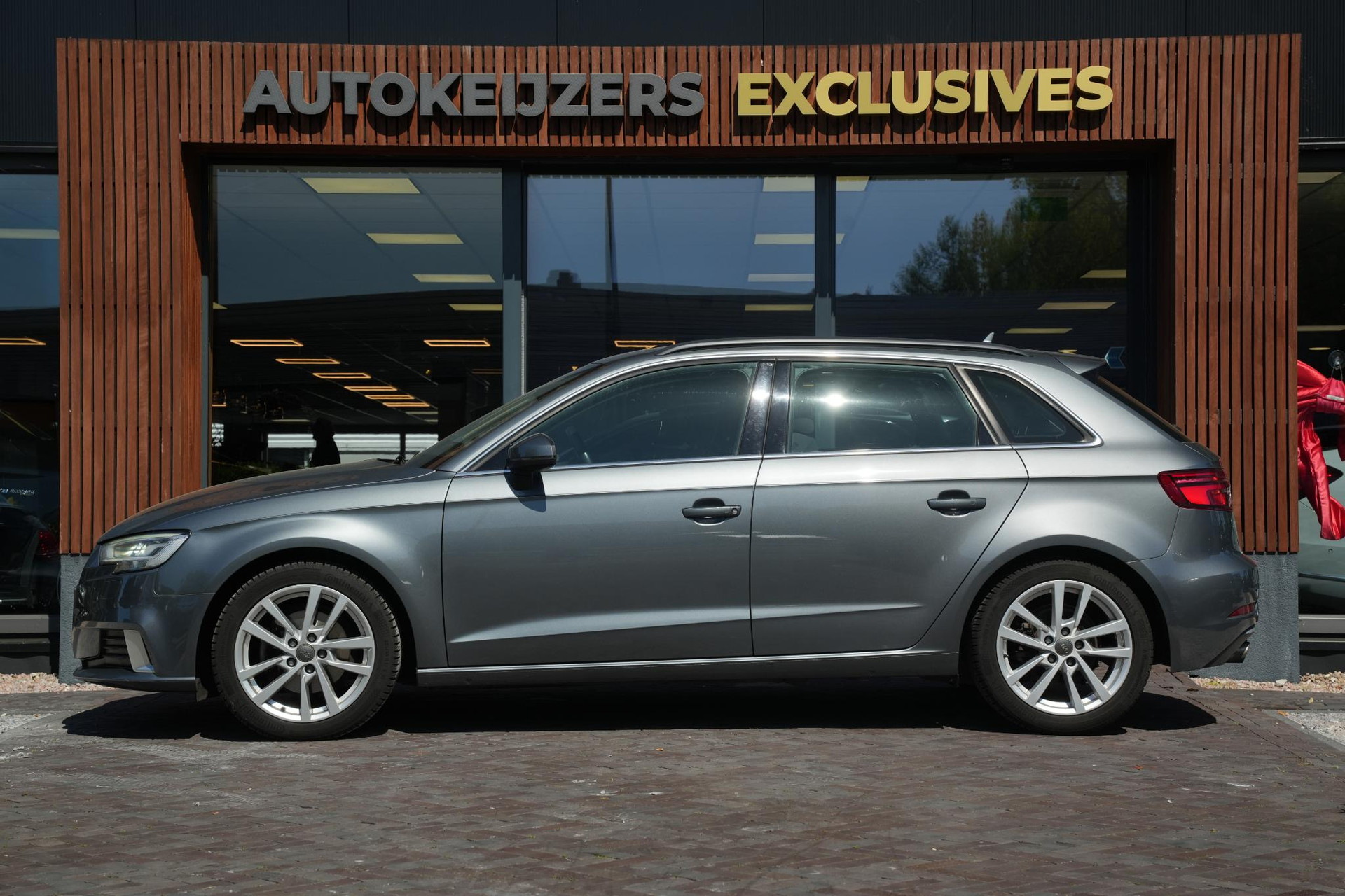 Audi A3 Sportback 1.4 TFSI CoD Design Pro Line Plus 2016 Monsoon grey metallic (0C) 5