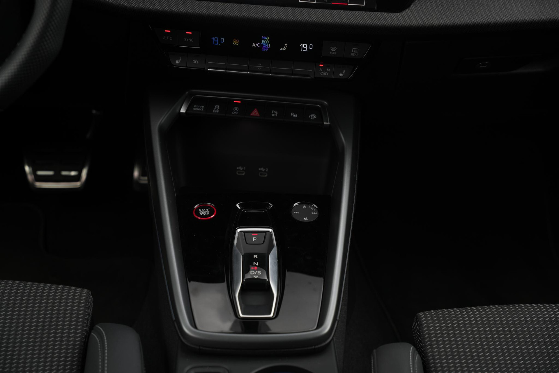 Audi A3 Sportback 2.0 TFSI S3 quattro 2024 Ascariblauw metallic 34