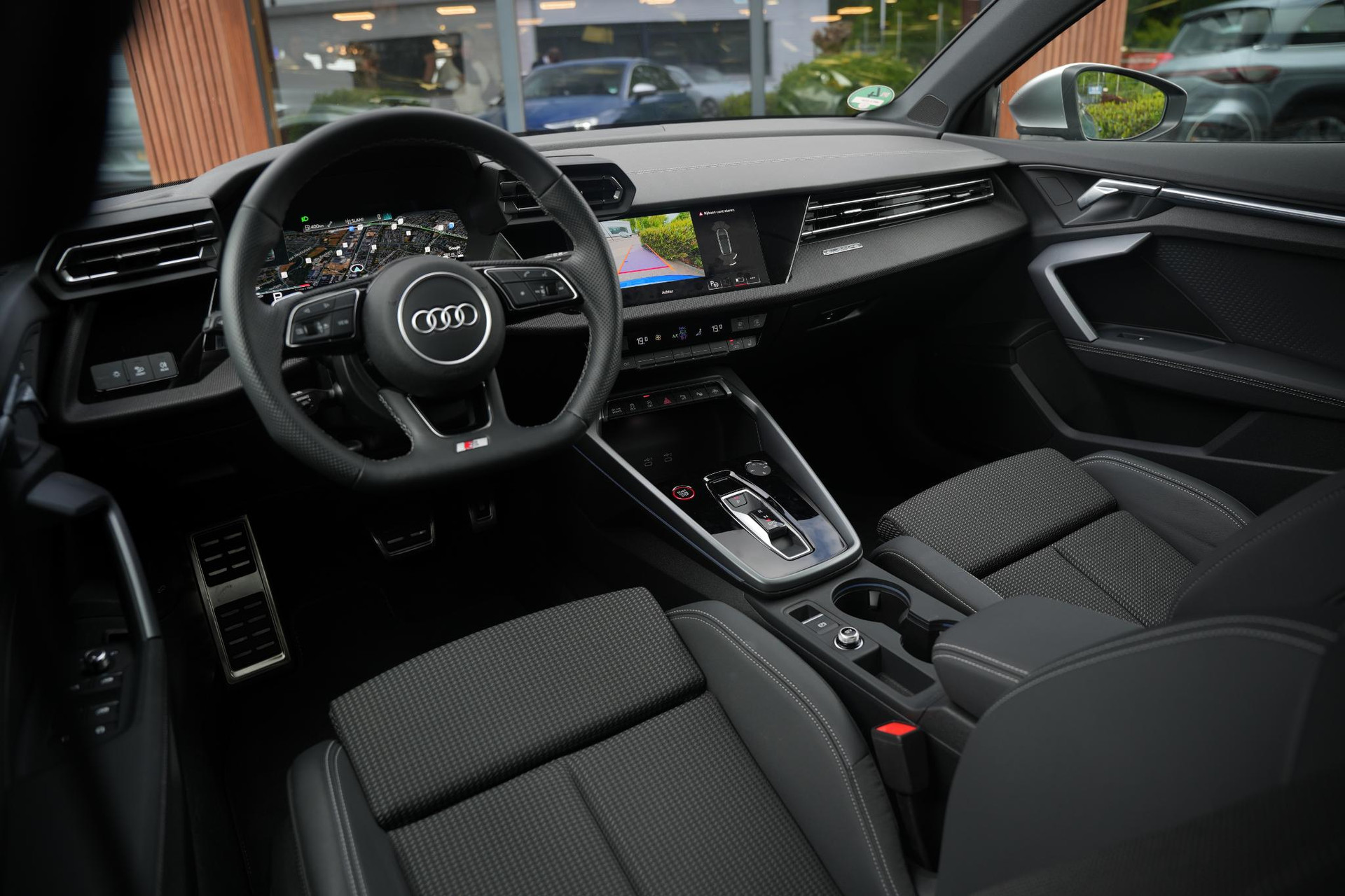 Audi A3 Sportback 2.0 TFSI S3 quattro 2024 Ascariblauw metallic 4