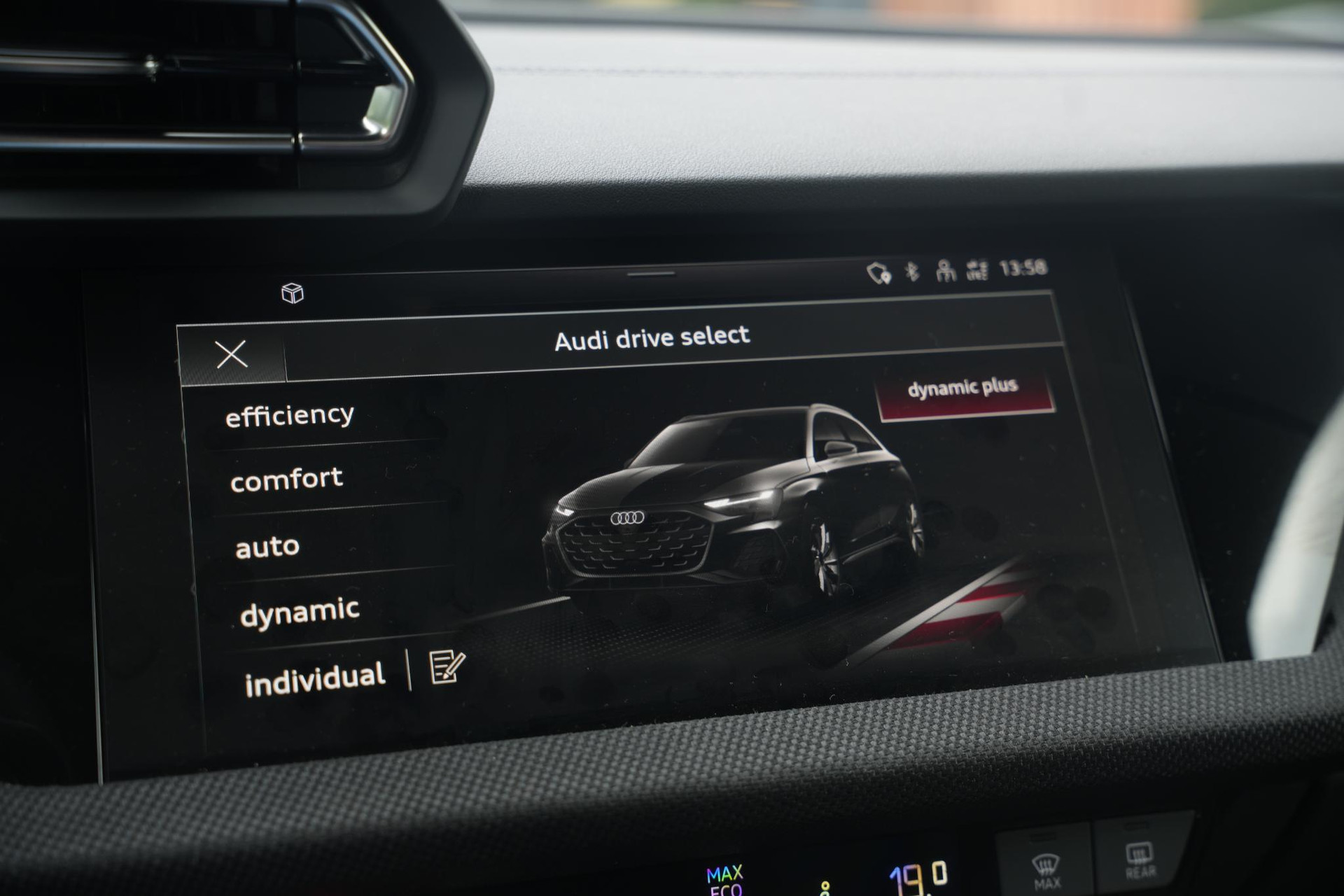Audi A3 Sportback 2.0 TFSI S3 quattro 2024 Ascariblauw metallic 57