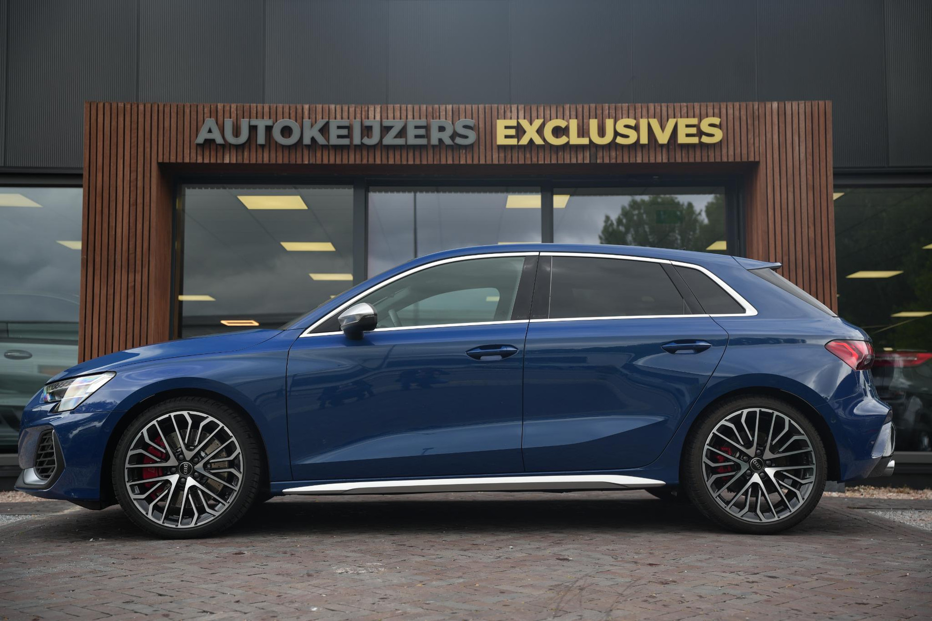 Audi A3 Sportback 2.0 TFSI S3 quattro 2024 Ascariblauw metallic 7
