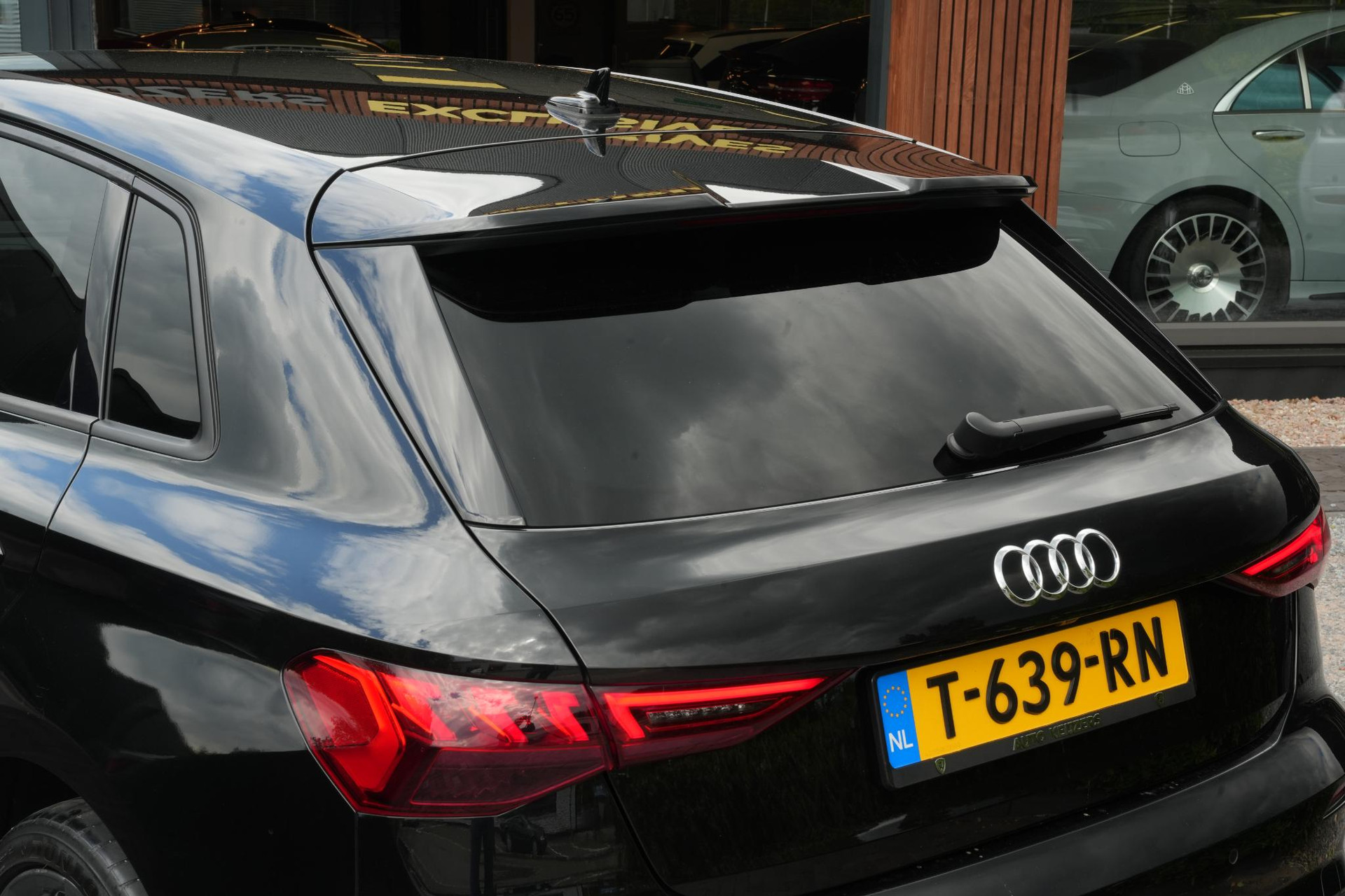 Audi A3 Sportback 40 TFSI e Business edition 2021 Mythoszwart metallic 11