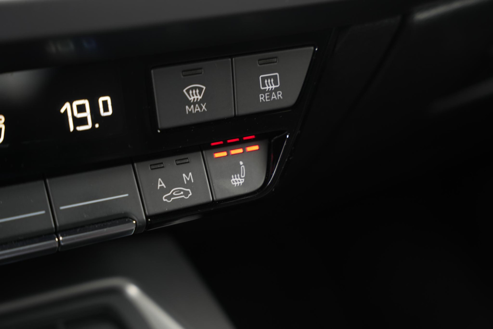Audi A3 Sportback 40 TFSI e Business edition 2021 Mythoszwart metallic 42