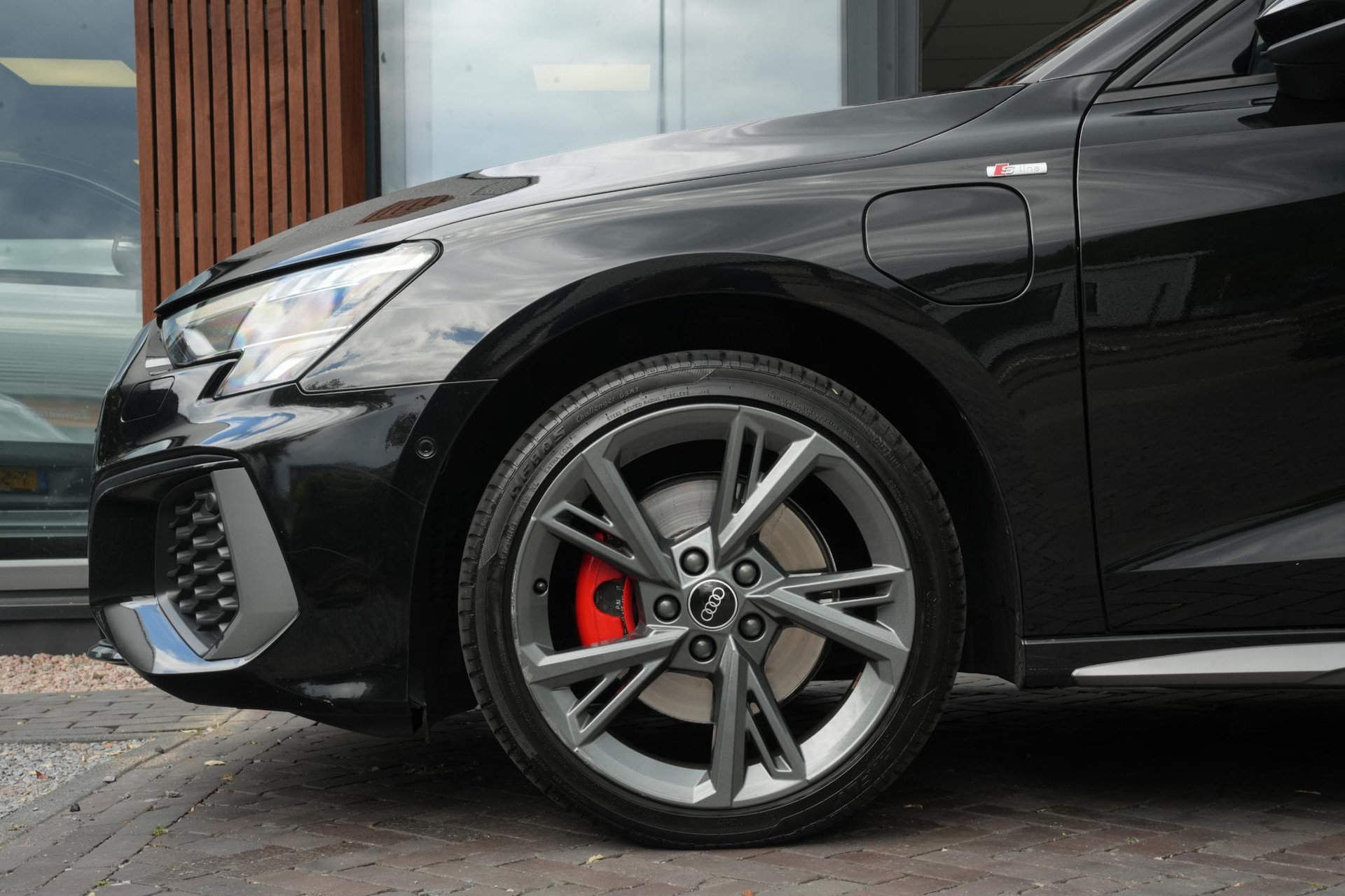 Audi A3 Sportback 40 TFSI e Business edition 2021 Mythoszwart metallic 6