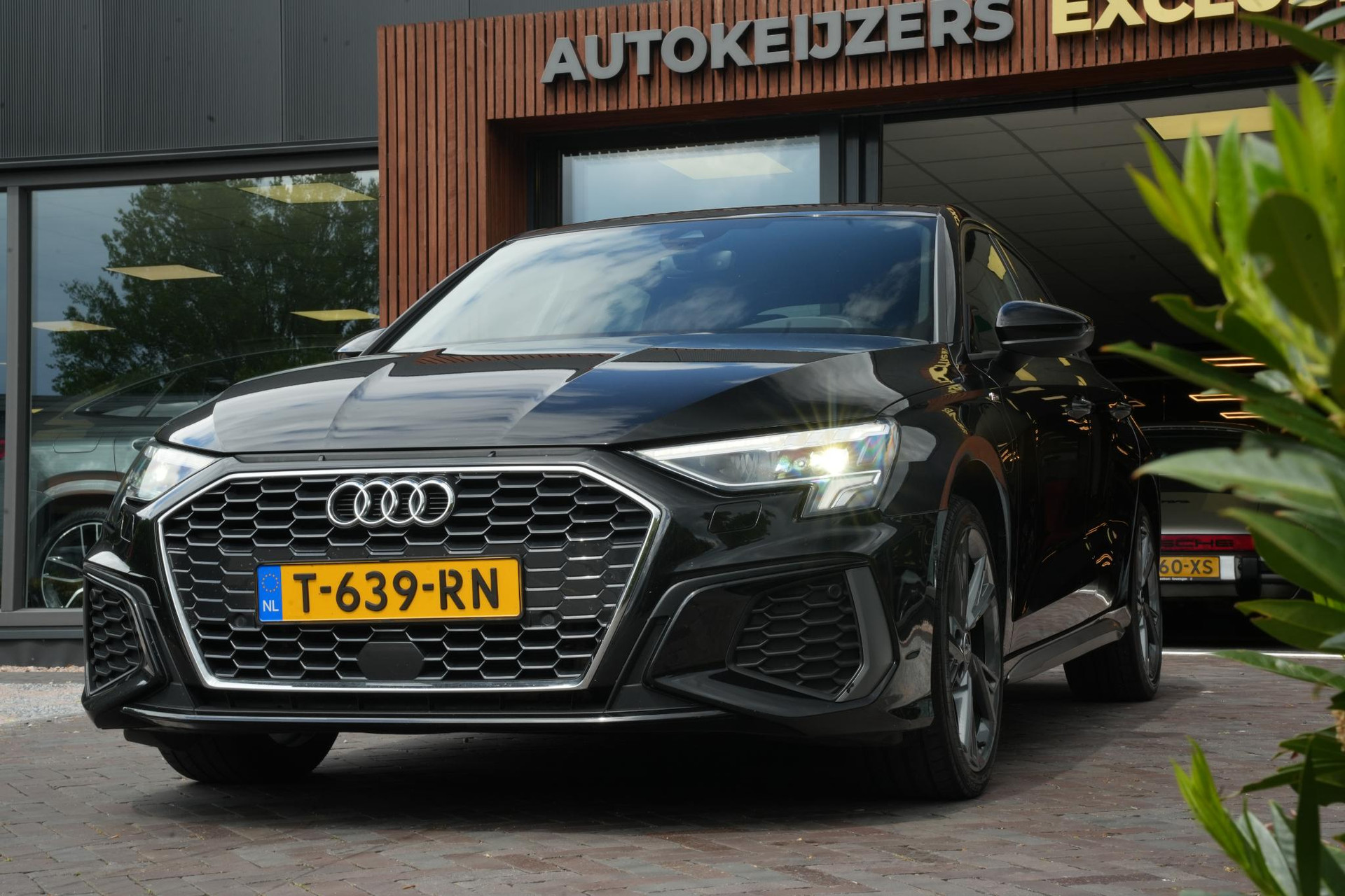 Audi A3 Sportback 40 TFSI e Business edition 2021 Mythoszwart metallic 9