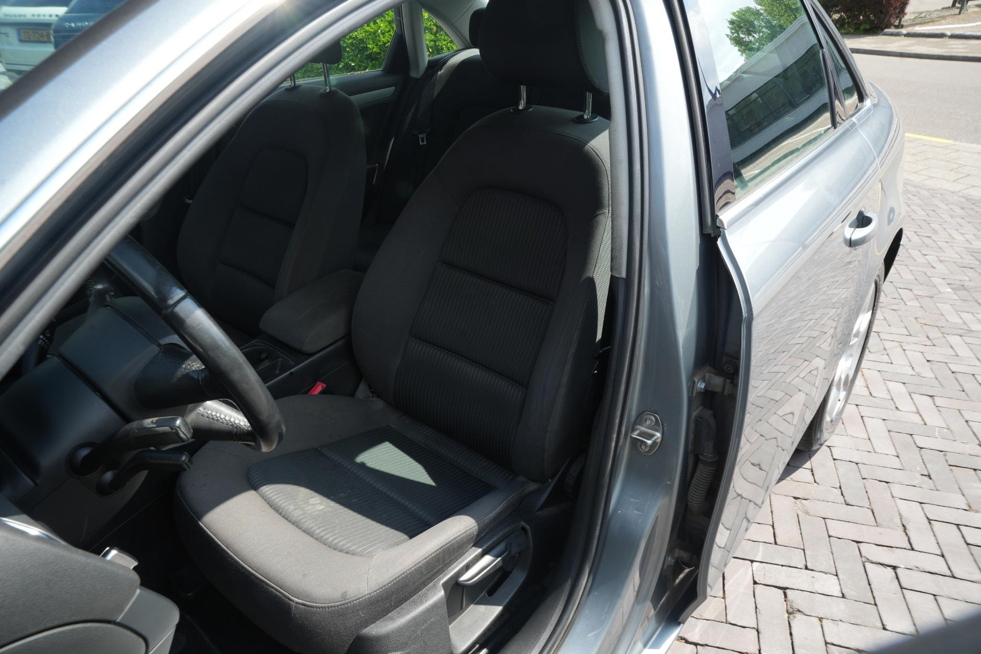 Audi A4 Limousine 1.8 TFSI Pro Line 2010 Quartzgrijs metallic 13