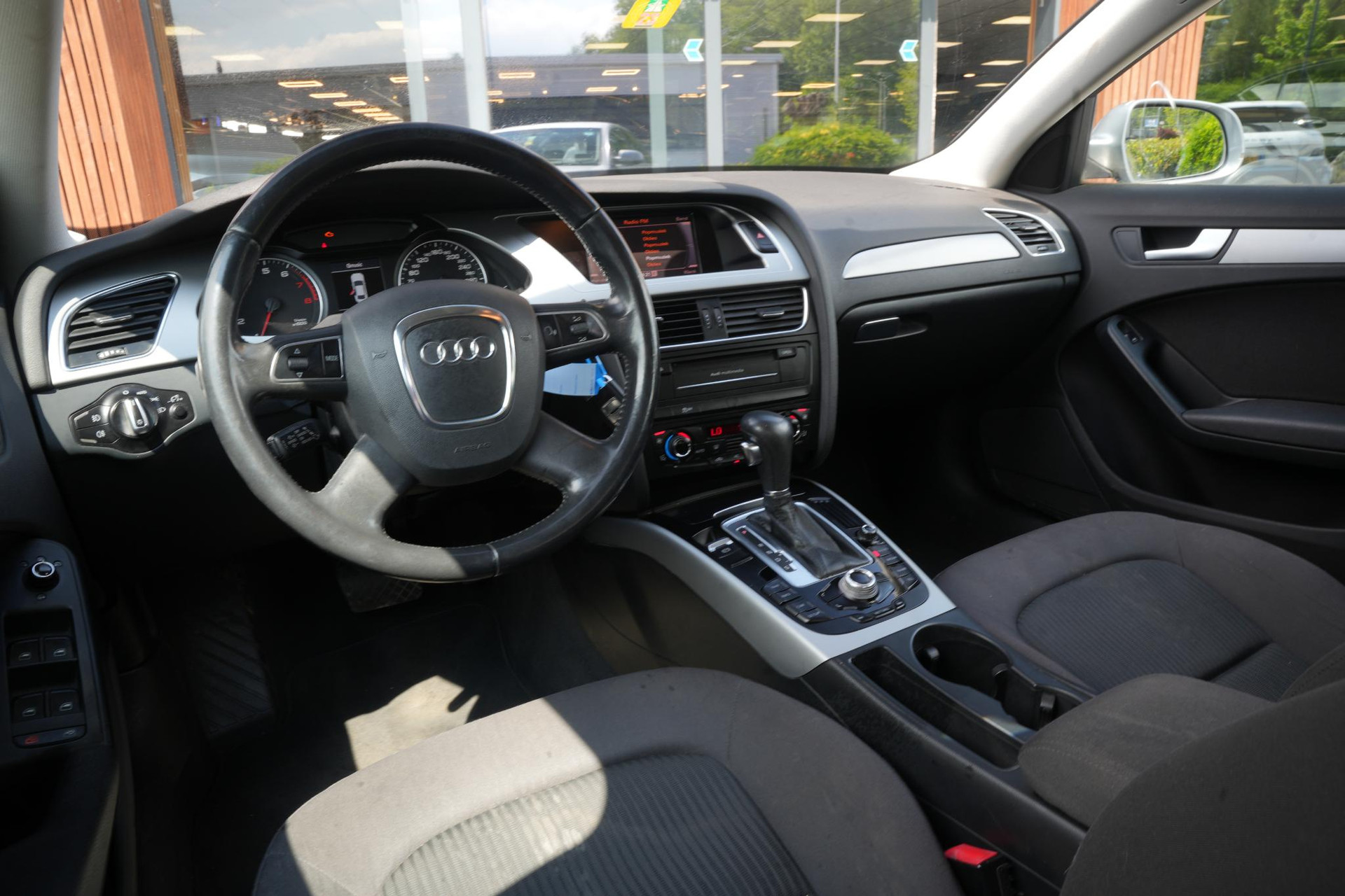 Audi A4 Limousine 1.8 TFSI Pro Line 2010 Quartzgrijs metallic 2