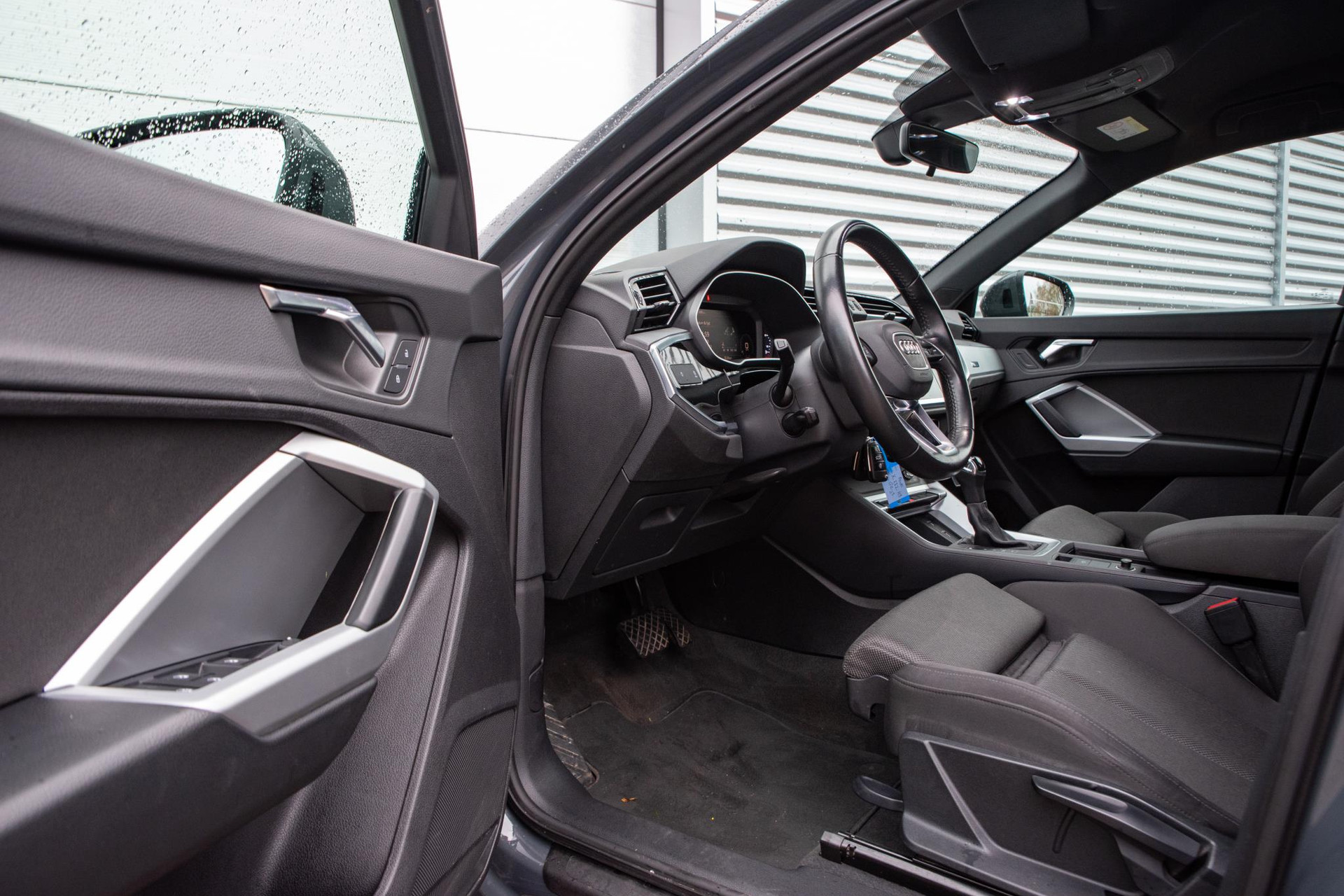 Audi Q3 35 TFSI 2019 Nanogrijs metallic 11