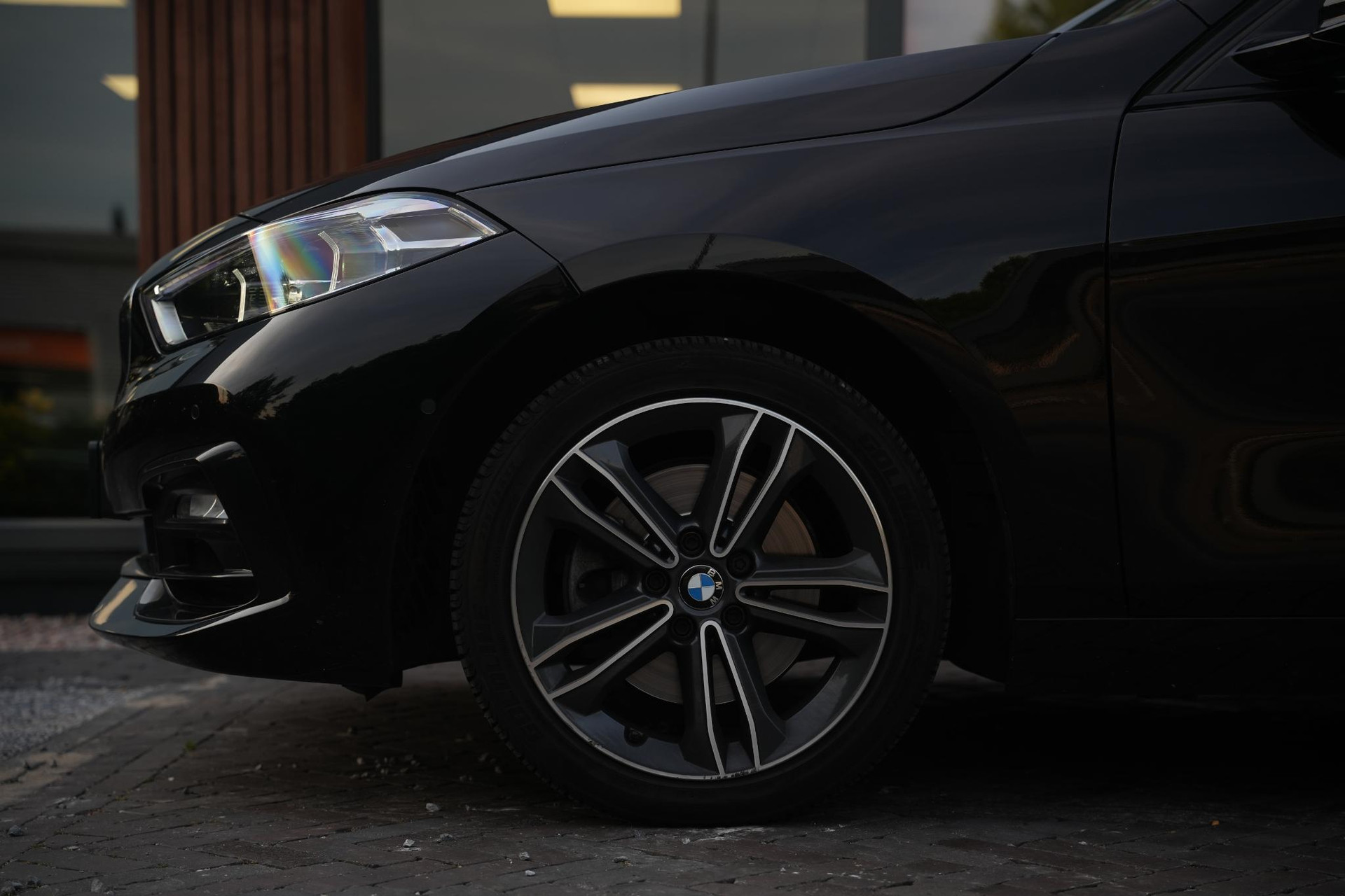 BMW 1-serie 118i Executive Edition 2020 Schwarz ii 11