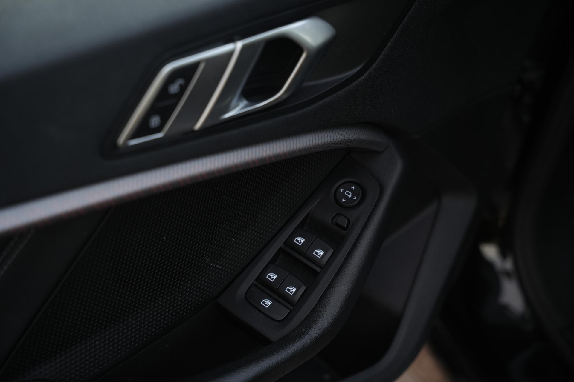 BMW 1-serie 118i Executive Edition 2020 Schwarz ii 16