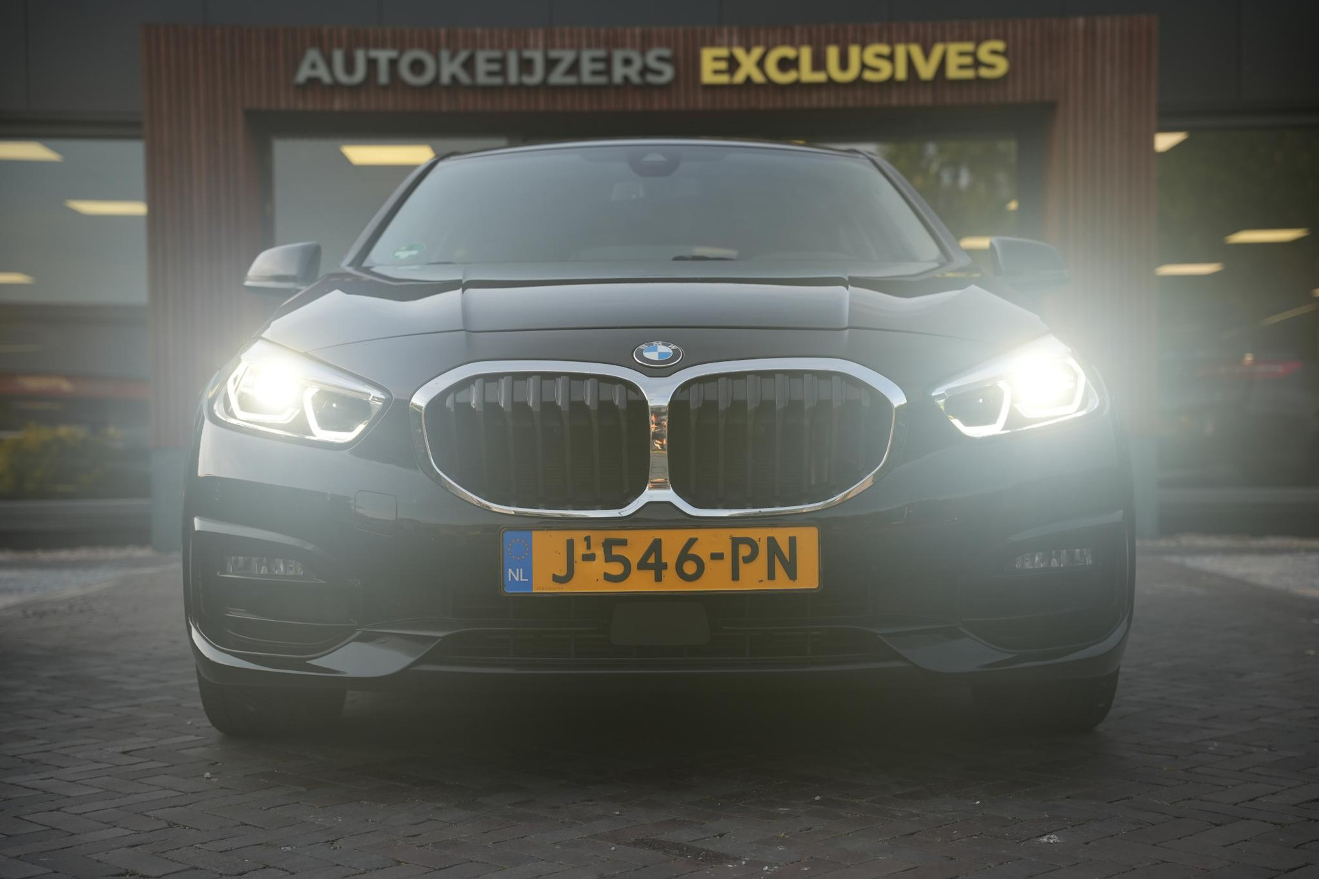 BMW 1-serie 118i Executive Edition 2020 Schwarz ii 3