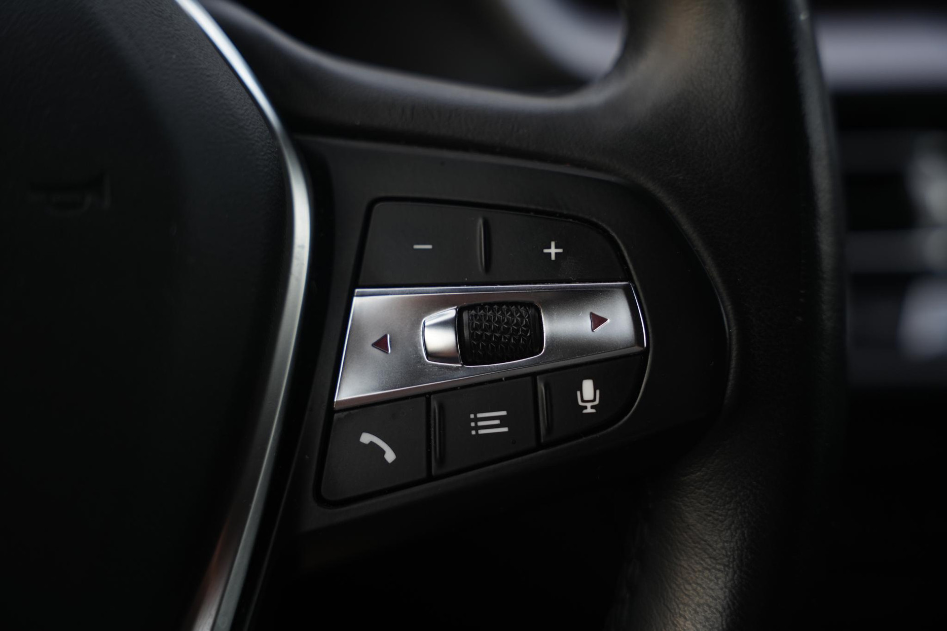 BMW 1-serie 118i Executive Edition 2020 Schwarz ii 31