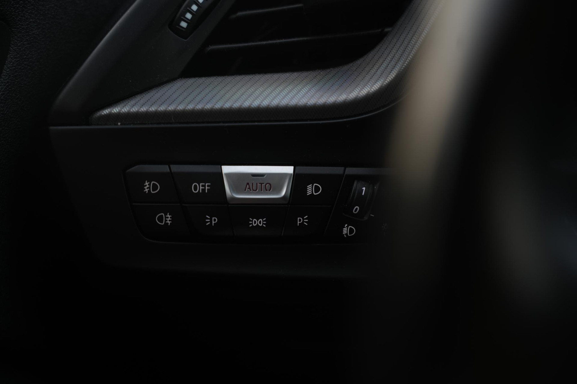 BMW 1-serie 118i Executive Edition 2020 Schwarz ii 33