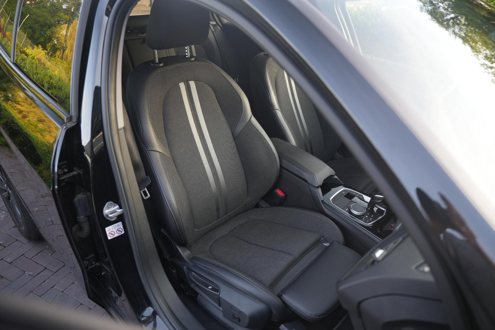 BMW 1-serie 118i Executive Edition 2020 Schwarz ii 8