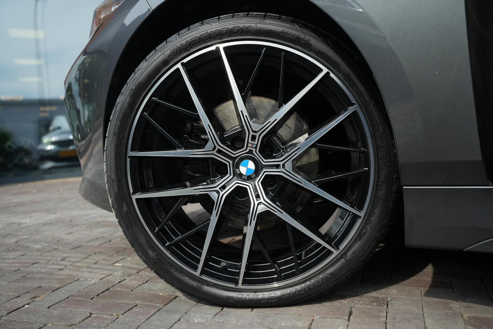 BMW 1-serie 118i High Executive 2020 Mineral-grau metallic (B39) 10