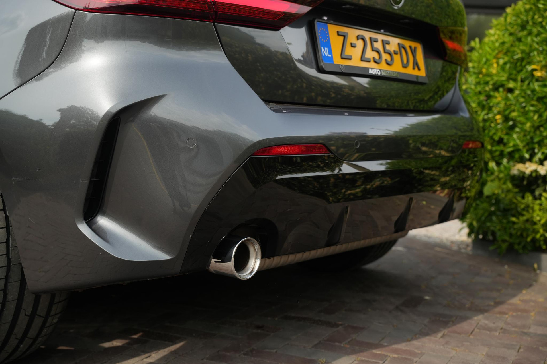 BMW 1-serie 118i High Executive 2020 Mineral-grau metallic (B39) 15