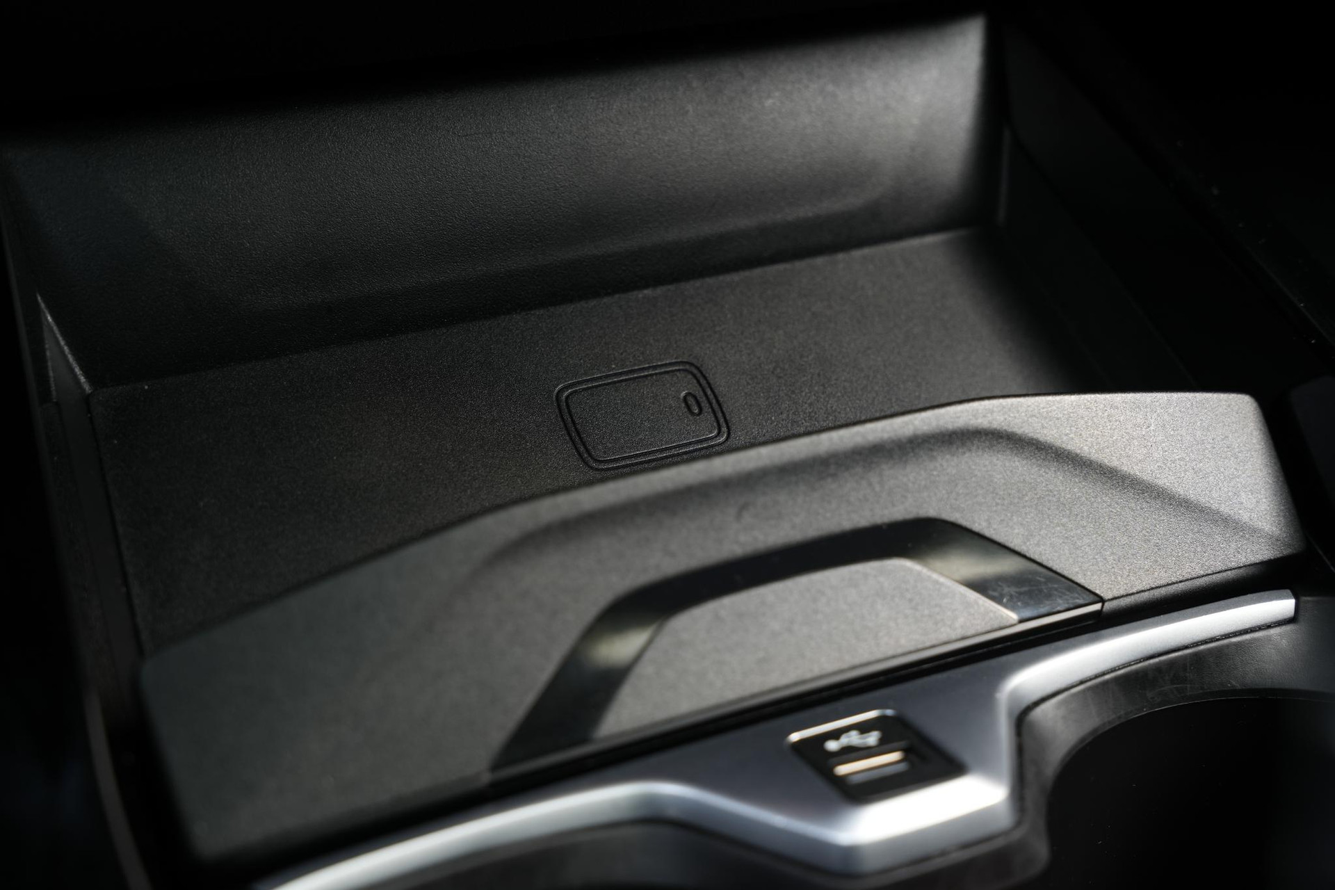 BMW 1-serie 118i High Executive 2020 Mineral-grau metallic (B39) 38