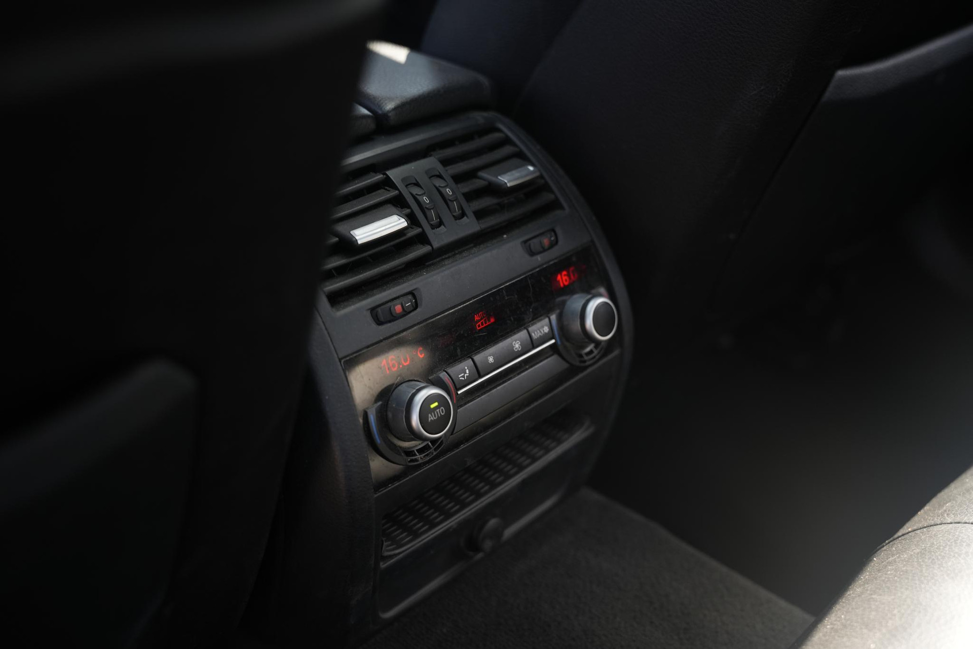 BMW 5 Serie 530d High Executive 2012  24