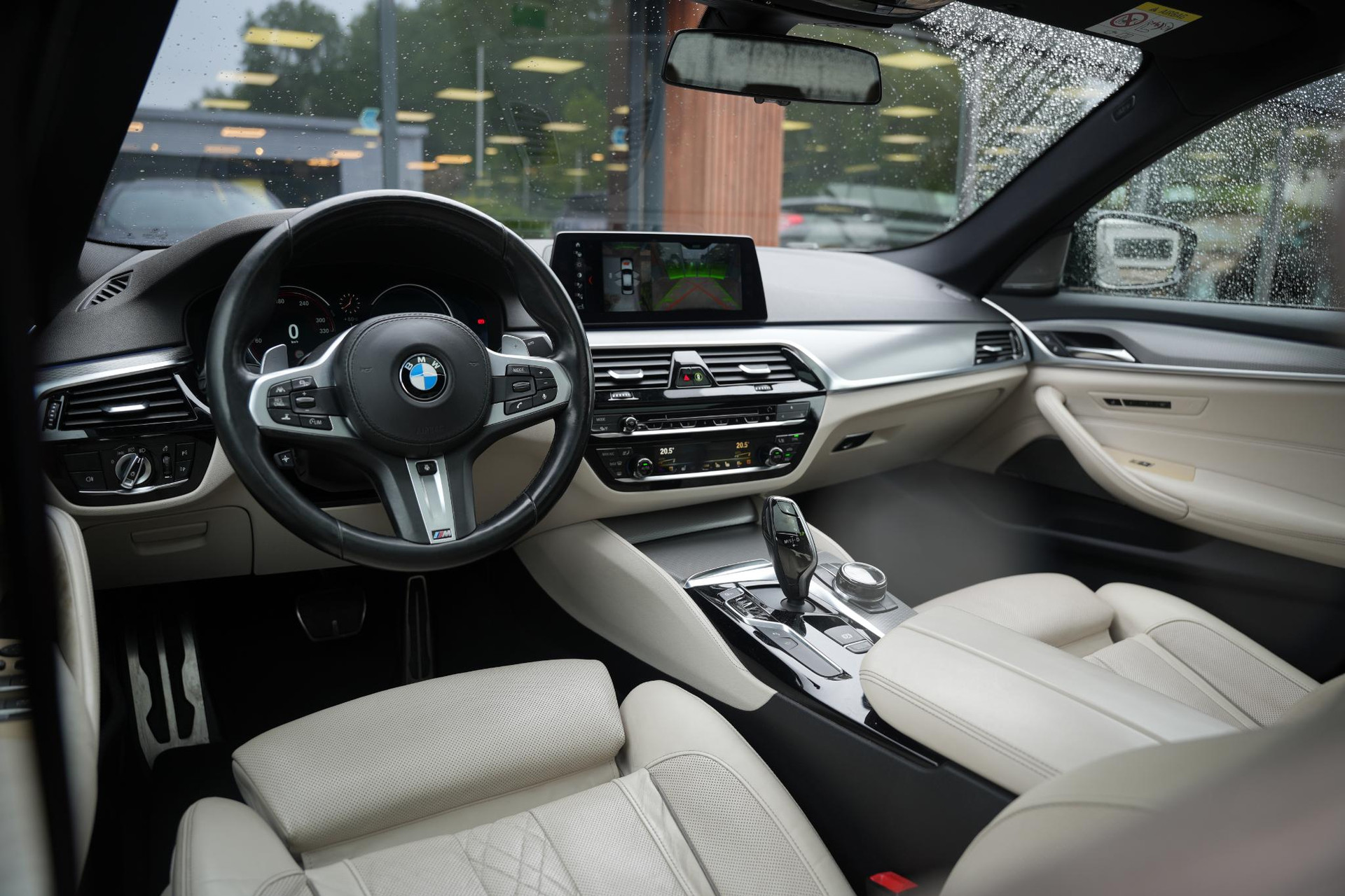 BMW 5 Serie M550i xDrive High Executive 2018 CARBONSCHWARZ METALLIC (416) 16